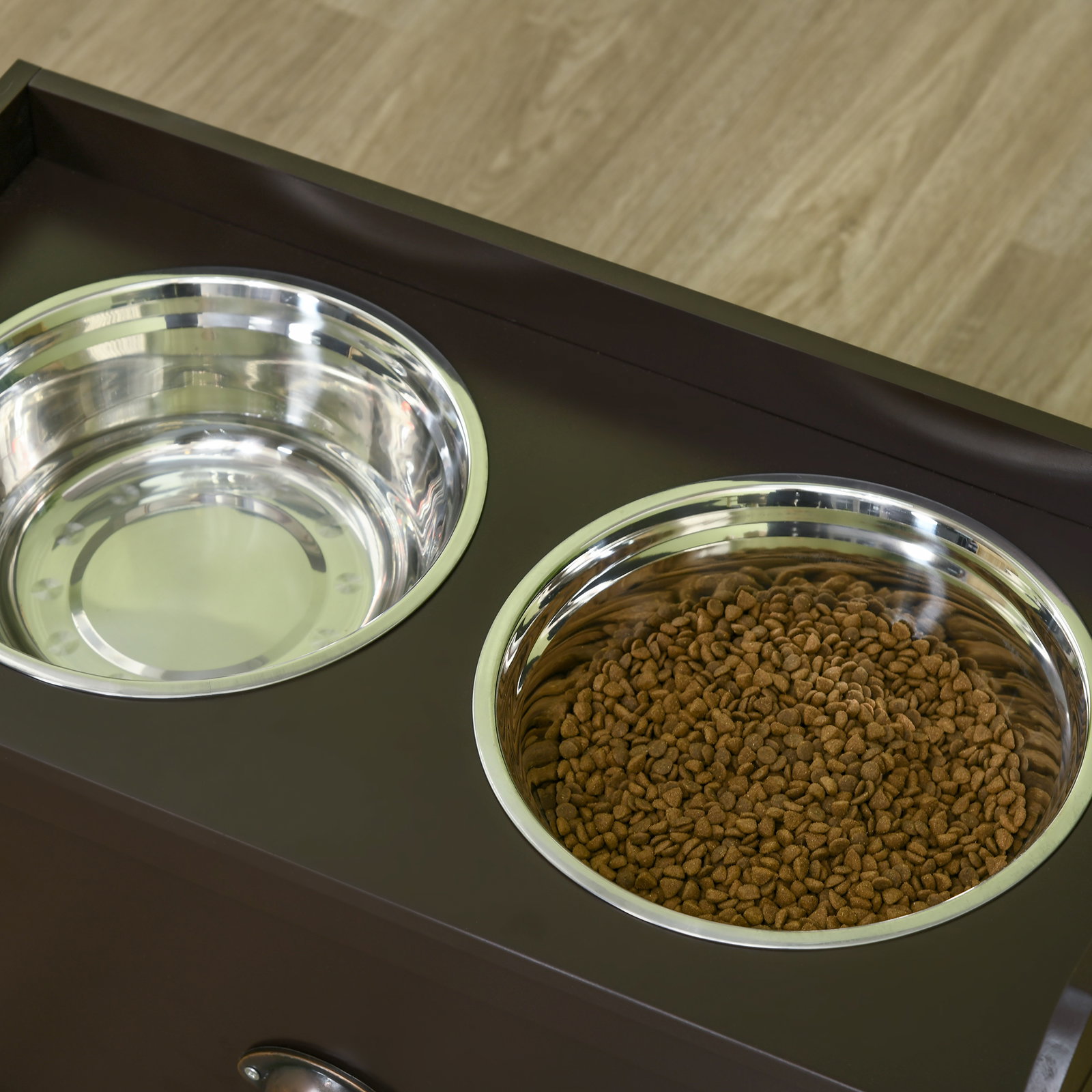 Comedouro elevado para cães com 2 tigelas 2000ml de aço inoxidável gaveta oculta com suporte de madeira 60x30x36cm marrom escuro