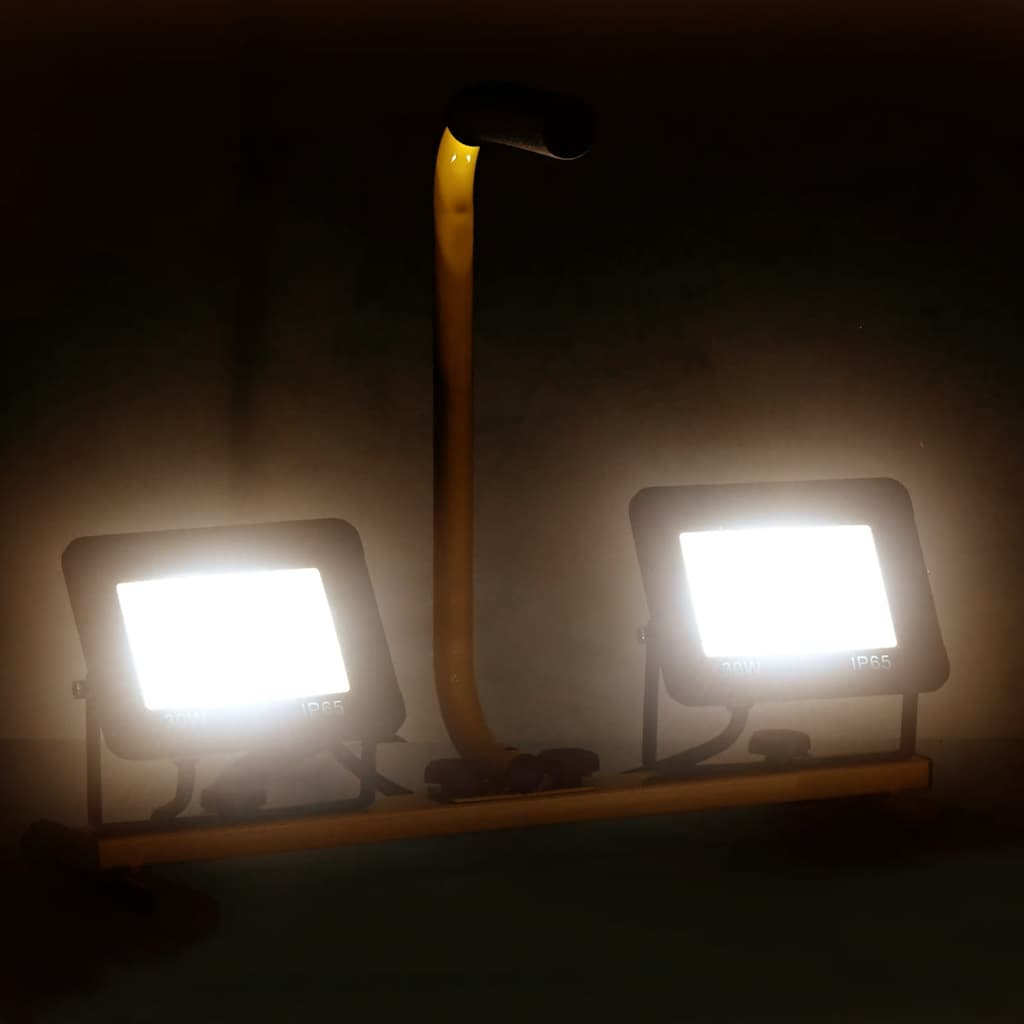 Projetor c/ iluminação LED e pega 2x30 w branco quente