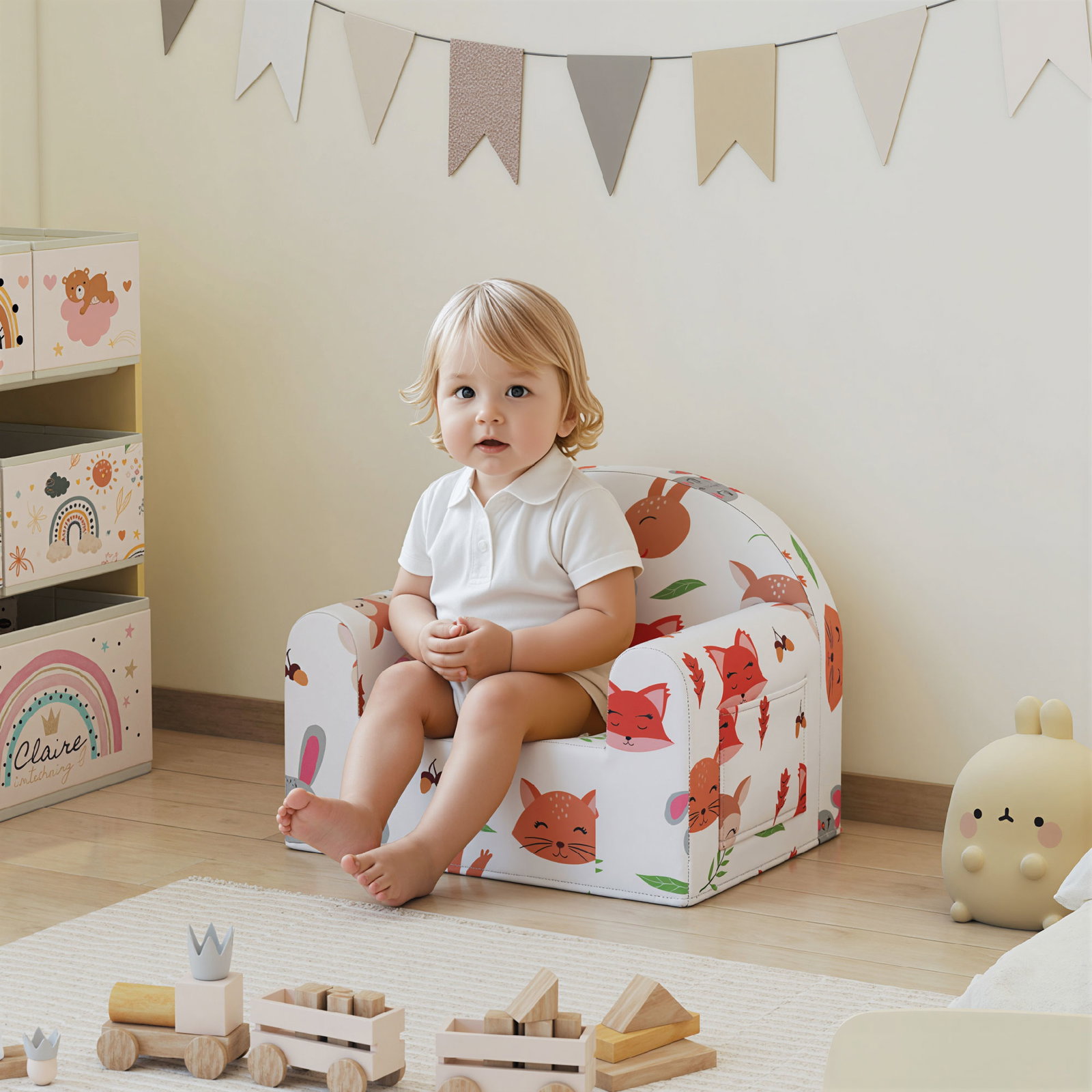 Sofá para crianças com estampa de raposas com capa removível e lavável bolso lateral apoio de braços 54x40x43 cm branco