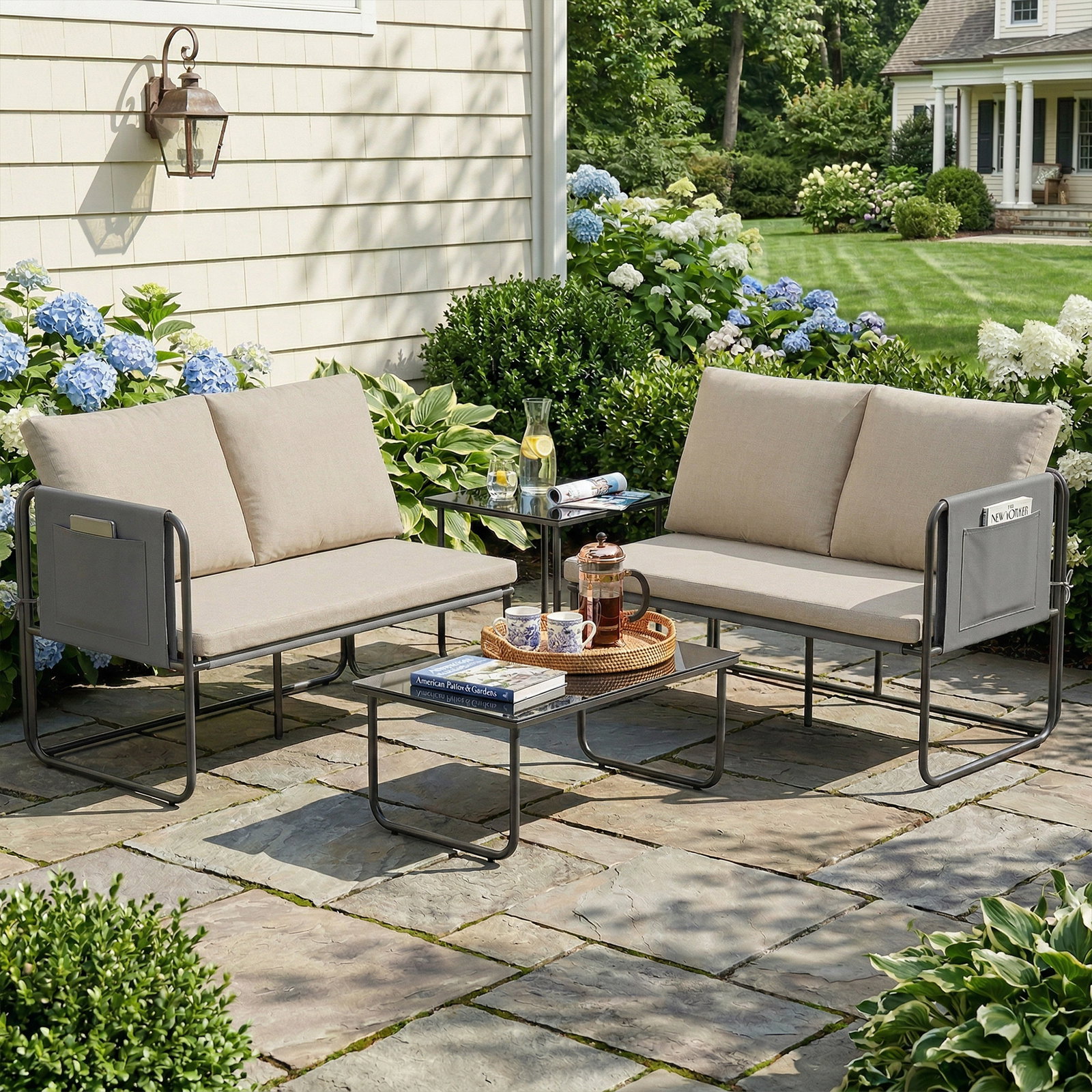Conjunto de jardim de 4 peças móveis de exterior com 2 sofás de 2 lugares 2 mesas de vidro almofadas capas removíveis preto e bege