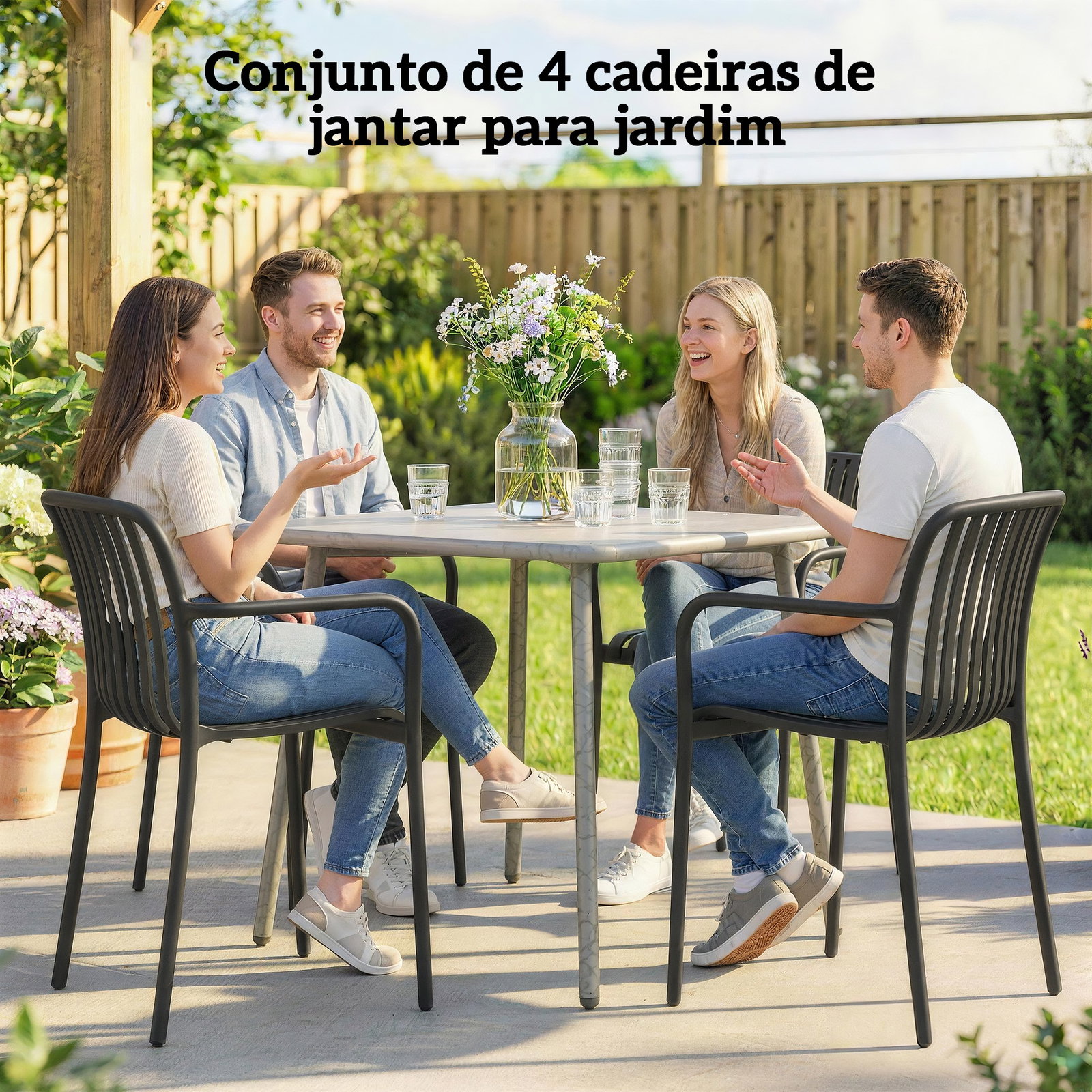 Conjunto de 4 cadeiras de jardim empilháveis em PP com encosto curvado e assento com ripas 55x58,5x81,5 cm preto