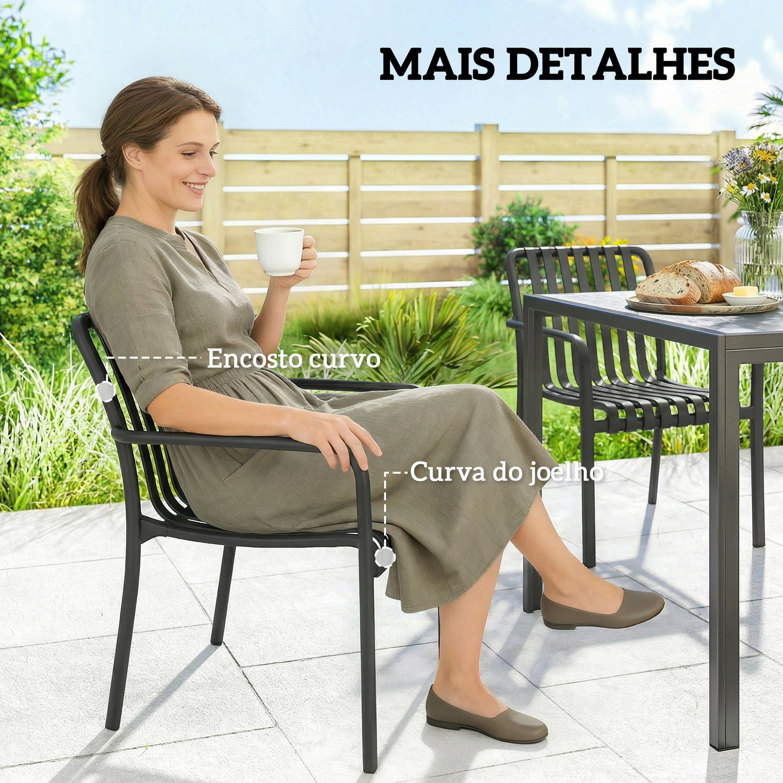 Conjunto de 4 cadeiras de jardim empilháveis em PP com encosto curvado e assento com ripas 55x58,5x81,5 cm preto