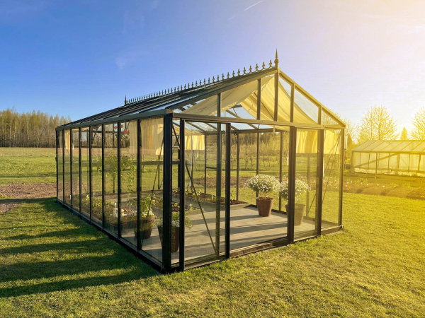 Estufa de Vidro Voyager – 7,3 a 23,3 m²