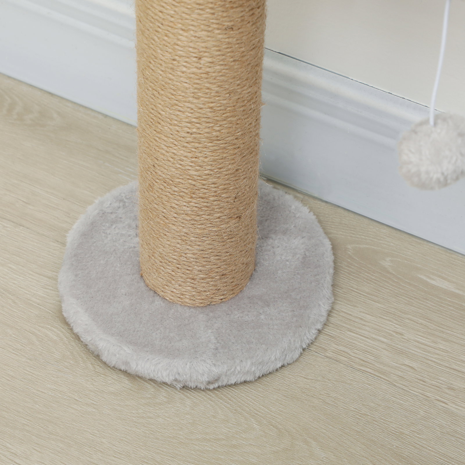 Arranhador para gatos de parede de 5 níveis estreito com bola e arranhadores de sisal 48x21x180 cm cinza claro