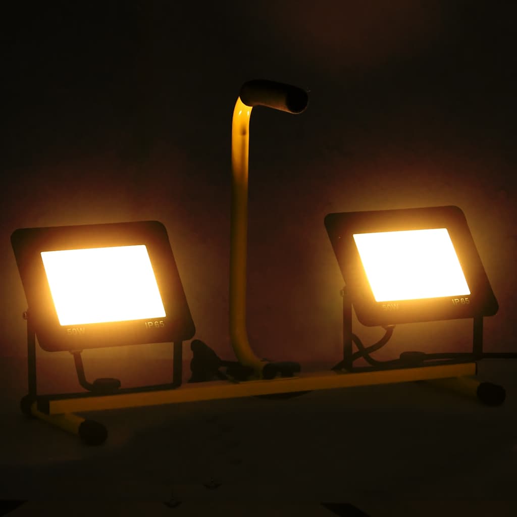 Projetor c/ iluminação LED e pega 2x50 w branco quente