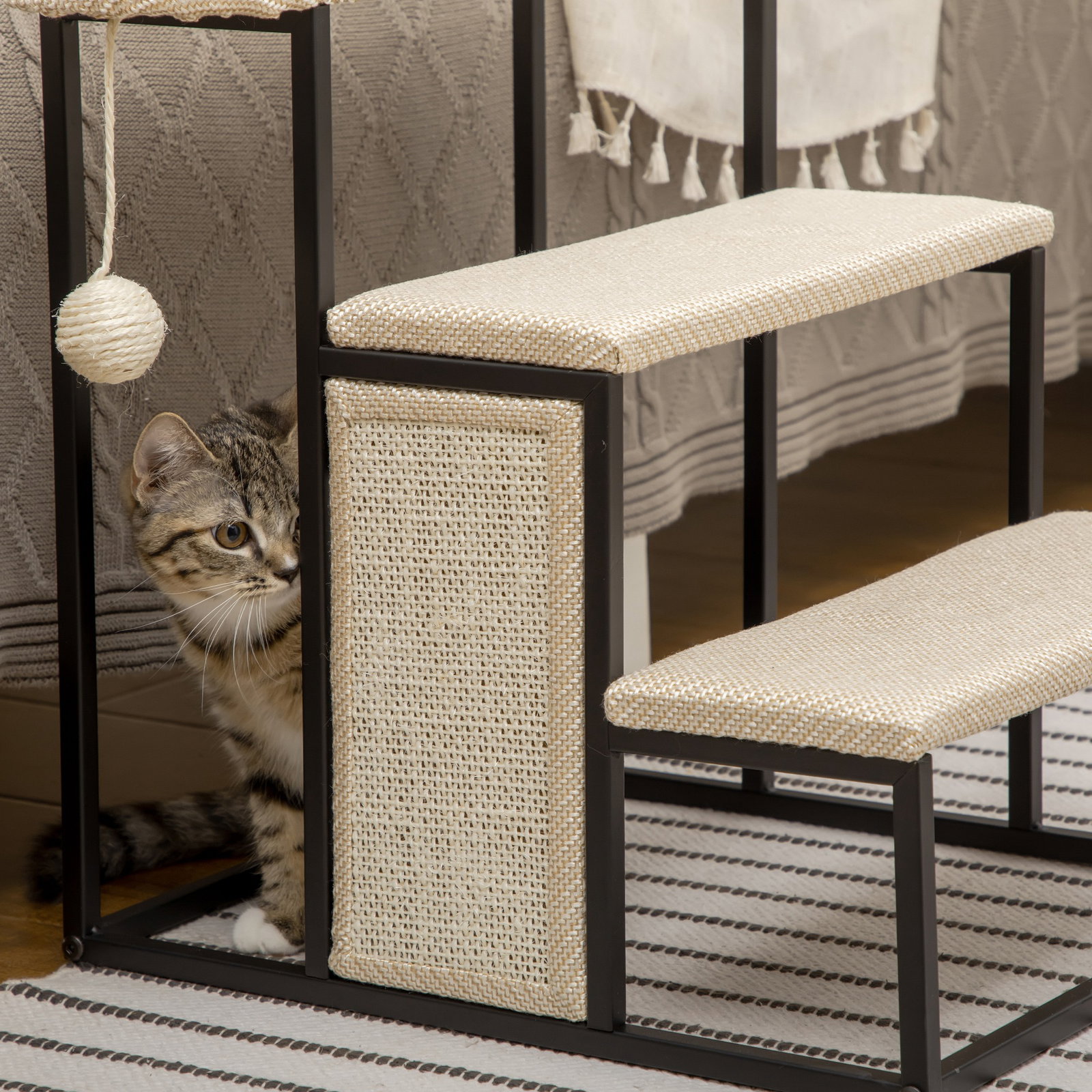 Escada para cães com 3 degraus bola suspensa painel para arranhar e estrutura de aço 47x45x47 cm creme e preto