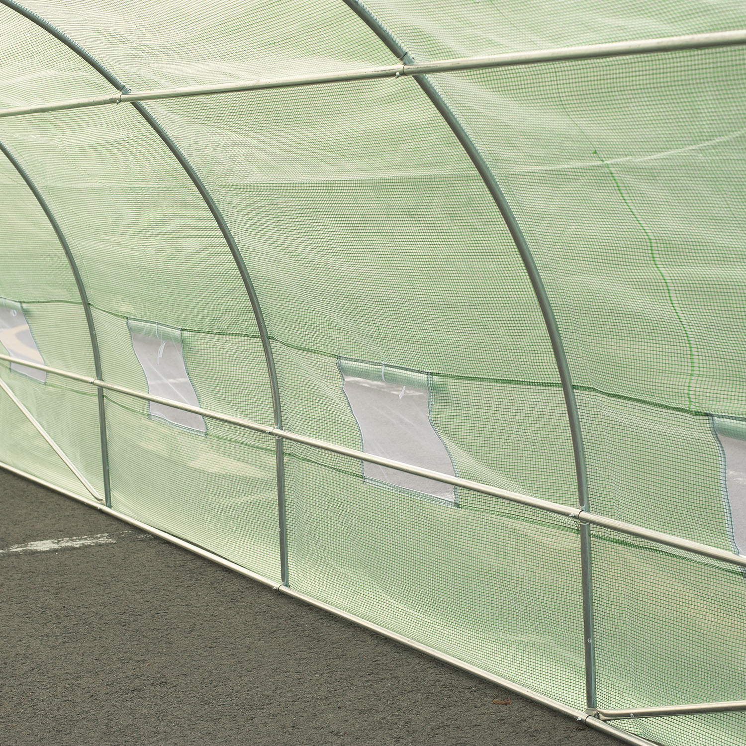 Estufa tipo túnel 590x300x200cm com porta enrolável 8 janelas cobertura de PE 140g/m² e tubo de aço para cultivos de plantas verduras verde
