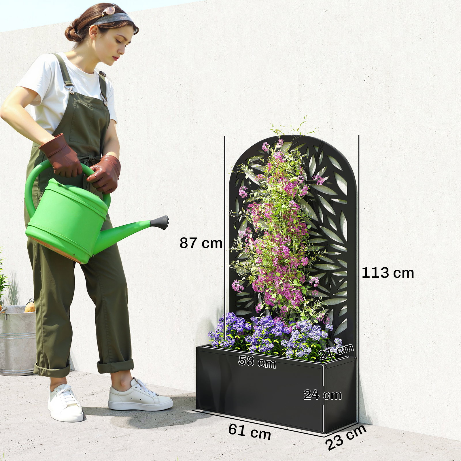 Floreira com painel decorativo curvo de folhas em metal e opção de montagem na parede 61x23x113 cm preto