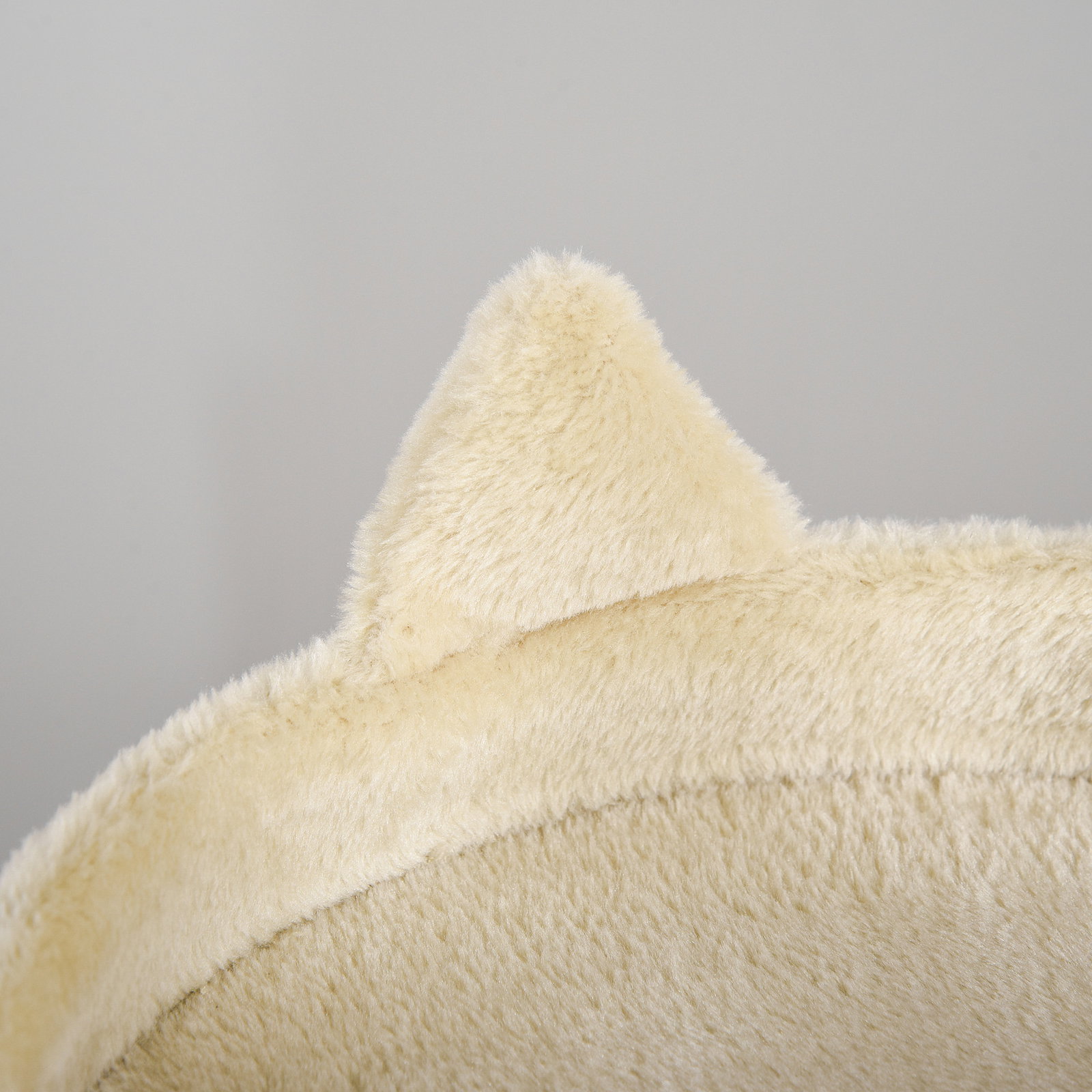Árvore Arranhador para Gatos com Plataforma Caverna Postes de Sisal e Bola Suspensa 48x48x104 cm Bege