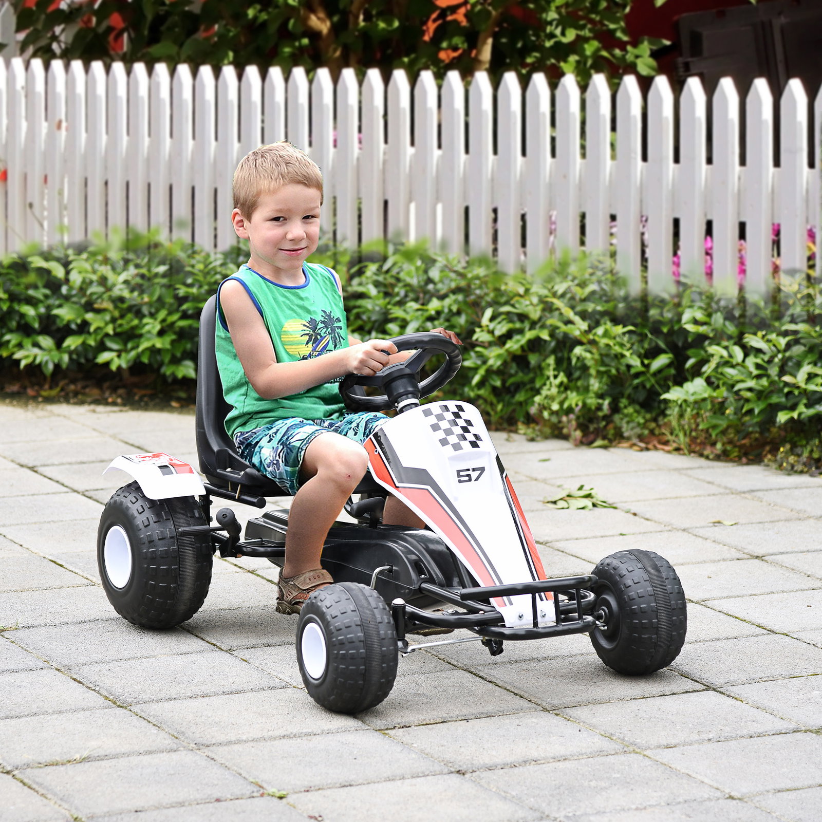 Go kart a pedais para crianças acima de 3 anos carro de pedais infantil com assento ajustável e freio de mão 104x66x57cm branco e preto