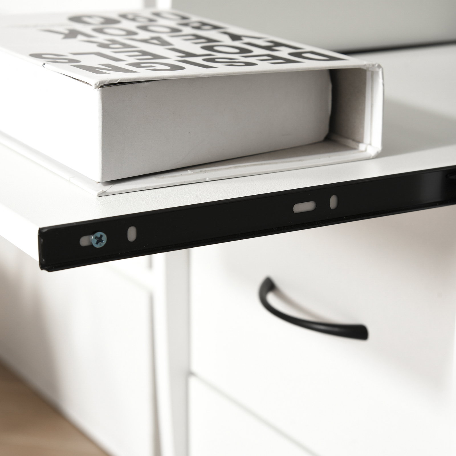 Mesa de computador com prateleiras 2 gavetas bandeja de teclado e suporte para monitor e cpu 120x55x85 cm branco
