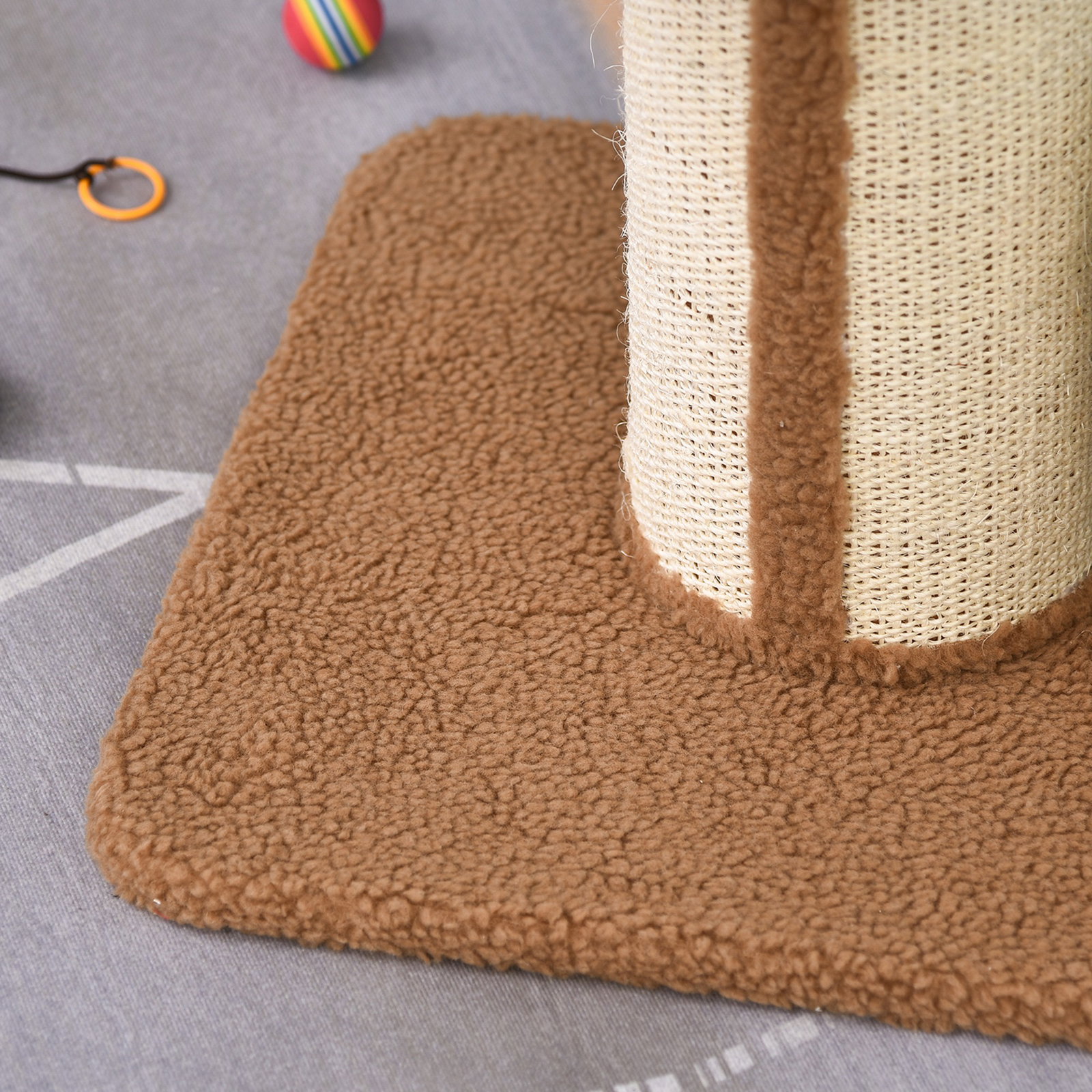 Arranhador para gatos altura 91 cm de 3 níveis com ninho plataforma e poste de sisal 45x45x91 cm marrom claro