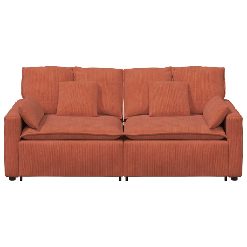 Sofá modular com almofadas vermelho laranja