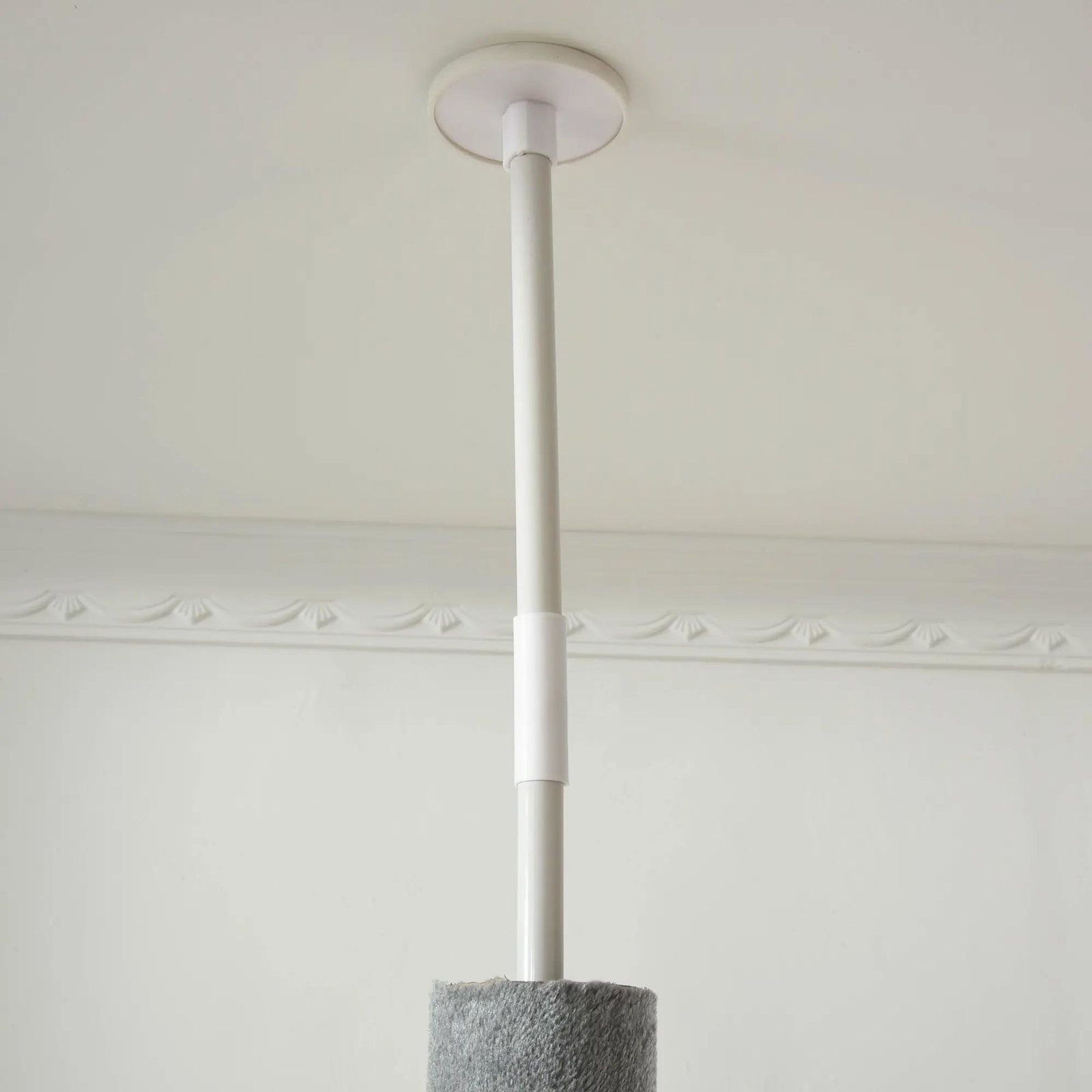 Árvore arranhador para gatos para fixar ao teto altura ajustável 229-235cm 260-266cm com plataformas caverna postes de sisal bolas penduradas 40x40x217 cm cinza claro