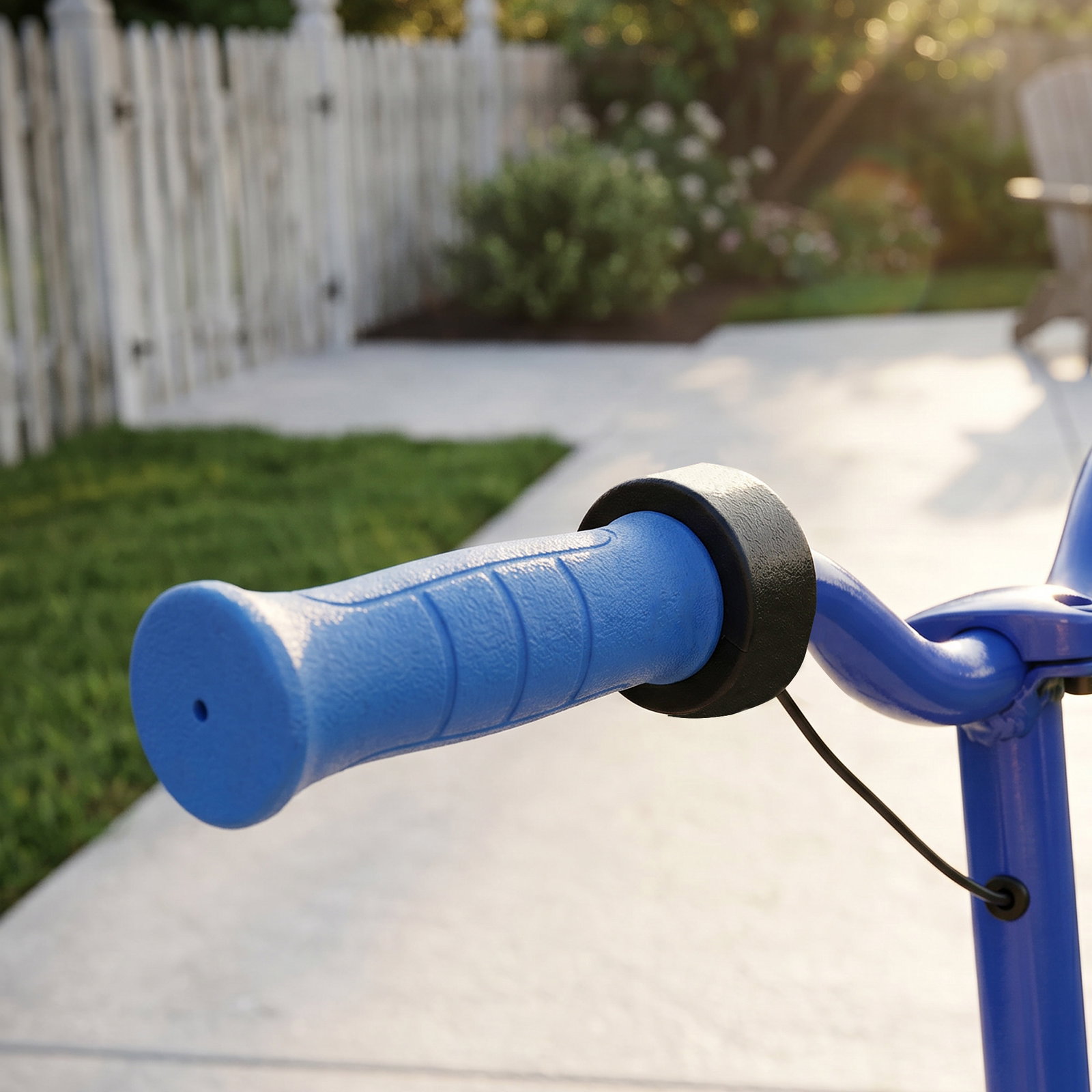Trotinete elétrica para crianças máx. 10 km/h motor 80 w autonomia máxima 8 km trotinete com luzes LED travão traseiro 76x46x93 cm azul