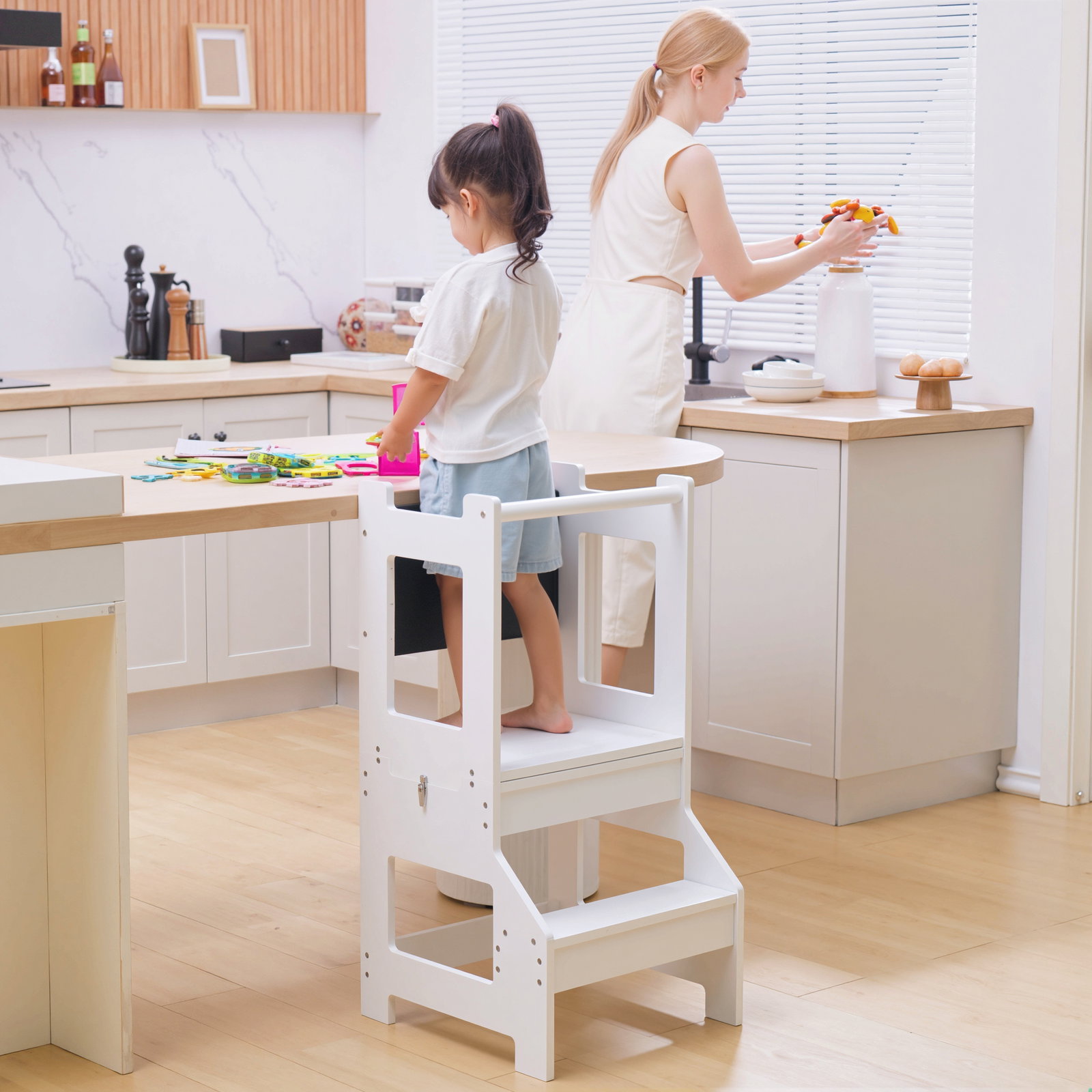 Torre de Aprendizagem para Crianças 3-6 Anos de Madeira Torre de Aprendizagem Infantil Convertível em Secretária com Ardósia e B