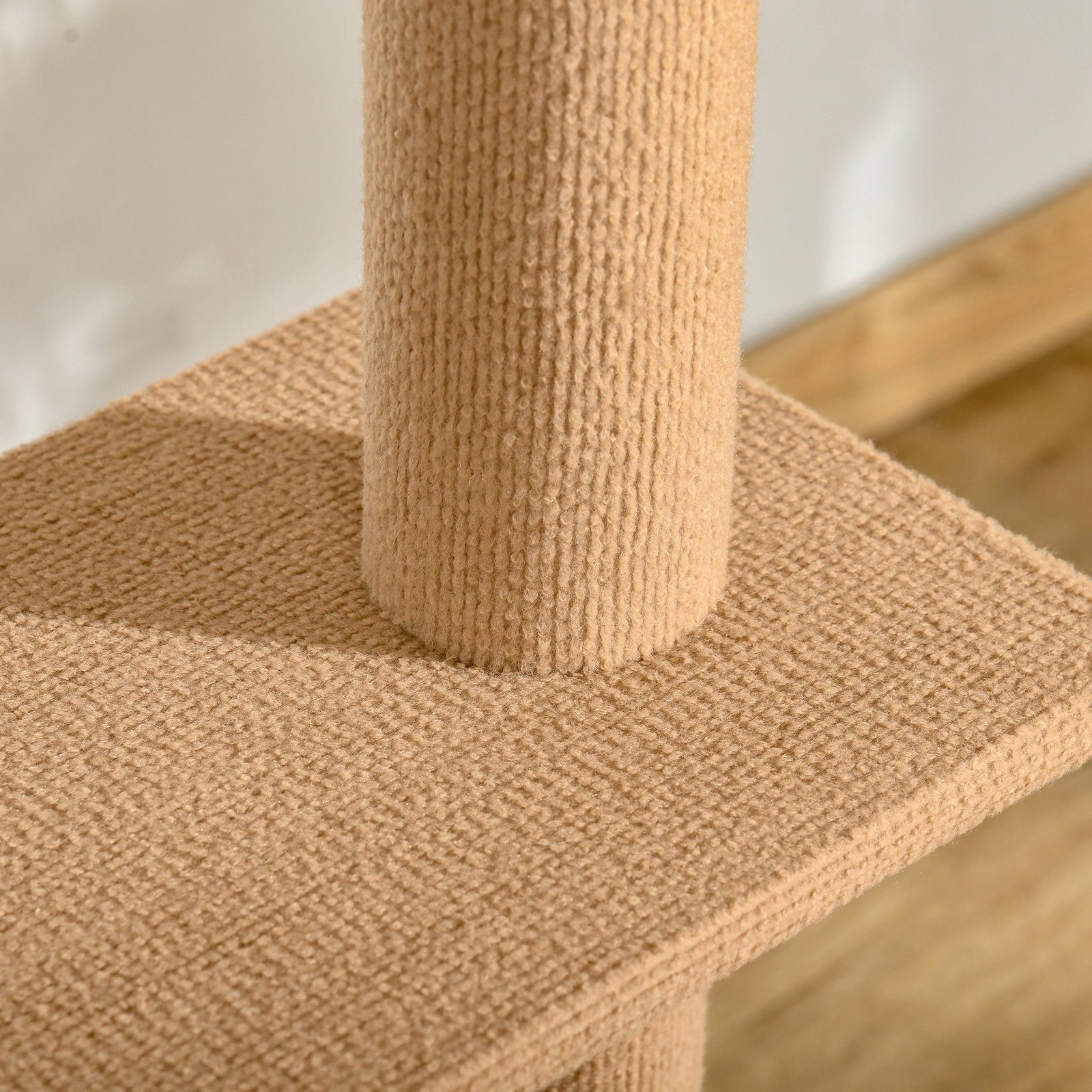 Arranhador para Gatos de Chão ao Teto Ajustável com 4 Plataformas e Poste 43x27x228-260 cm Castanho Claro