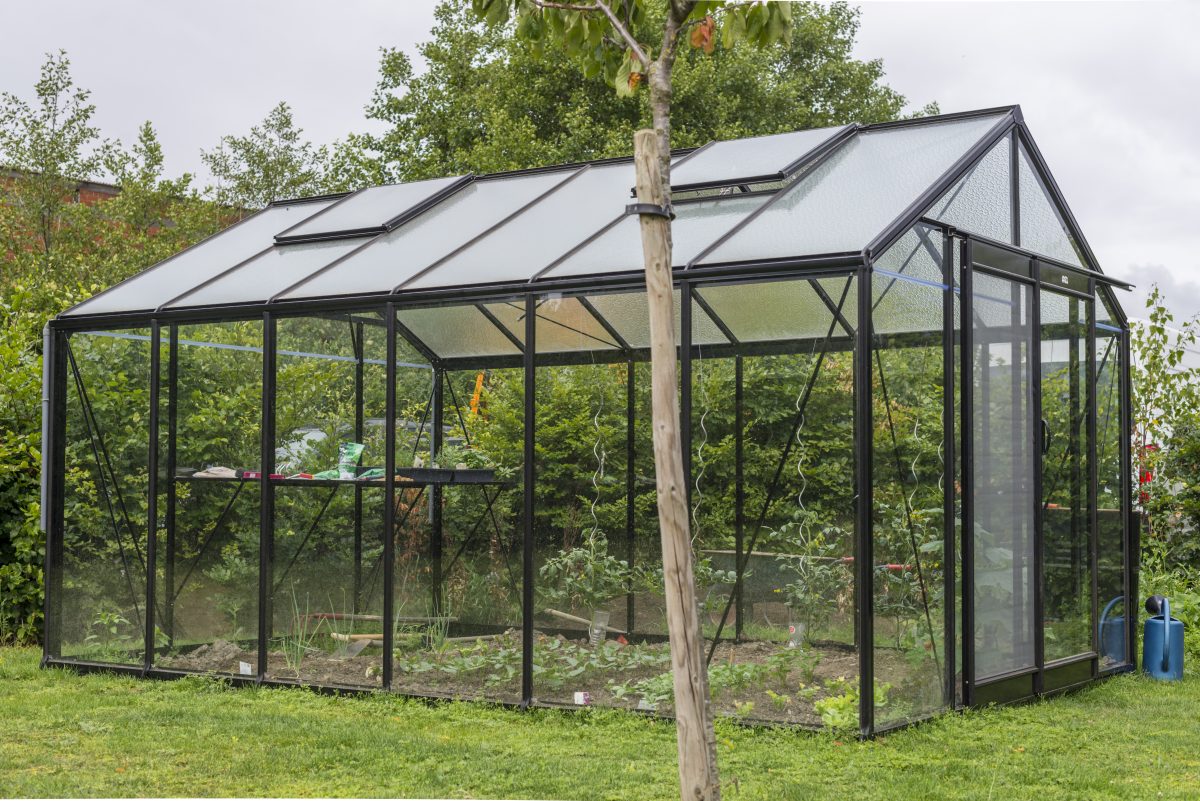 Estufa de Vidro Galaxy Black – 13,62 m²