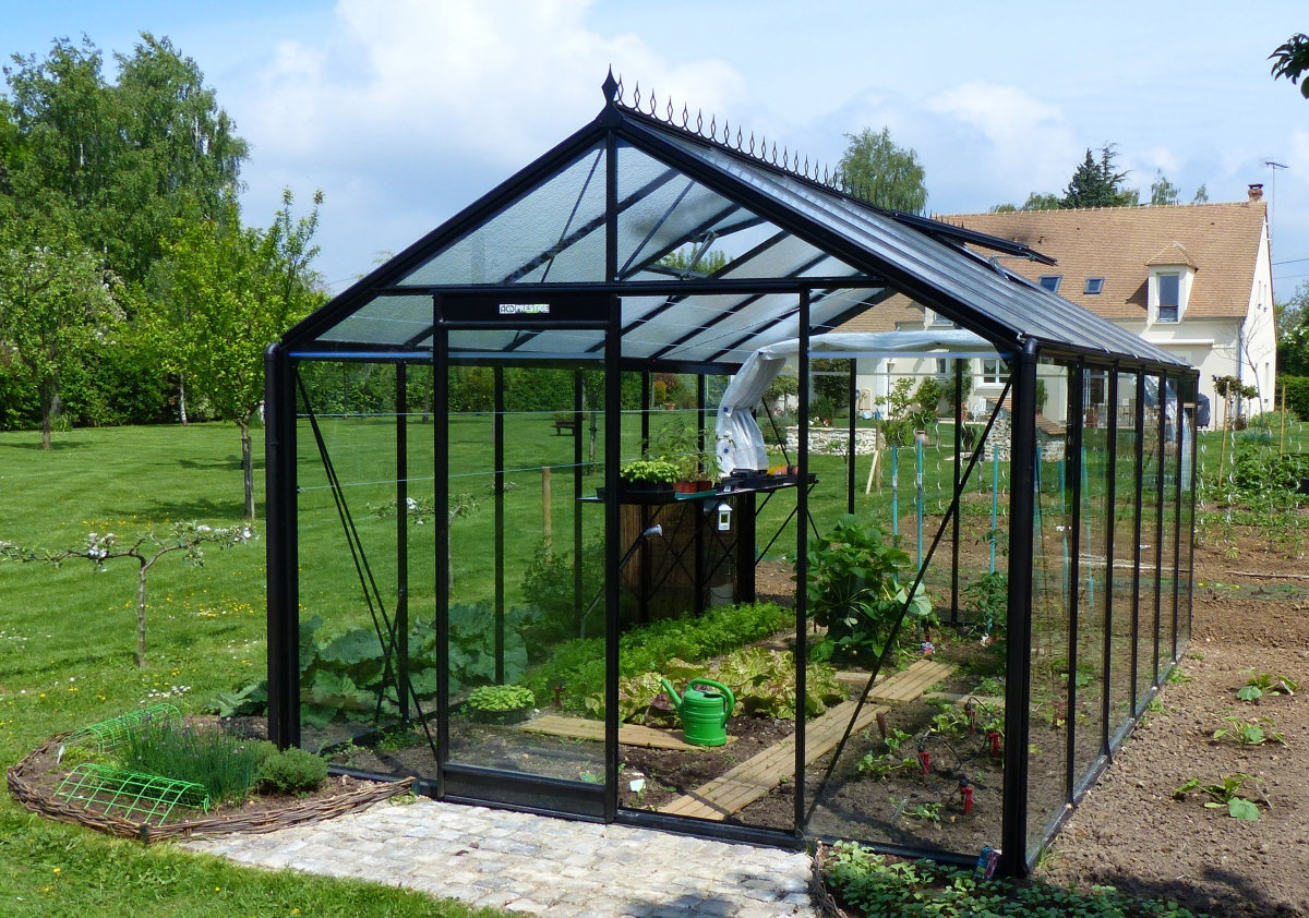 Estufa de Vidro Galaxy Black – 13,62 m²