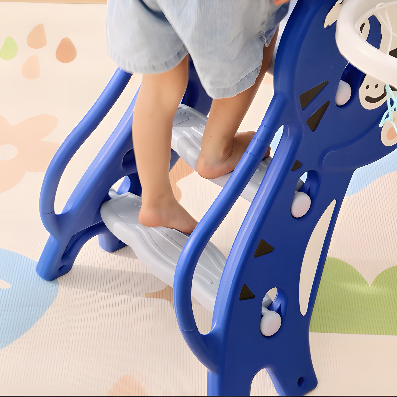 Escorrega para crianças 2 em 1 com 2 degraus cesta de basquetebol e desenho de tigre para interior 133x60x70 cm azul