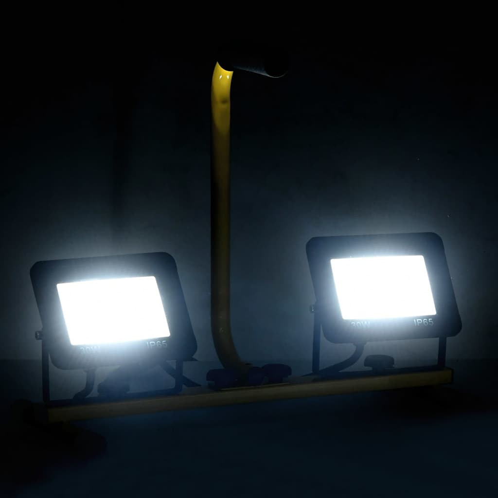 Projetor c/ iluminação LED e pega 2x30 w branco frio