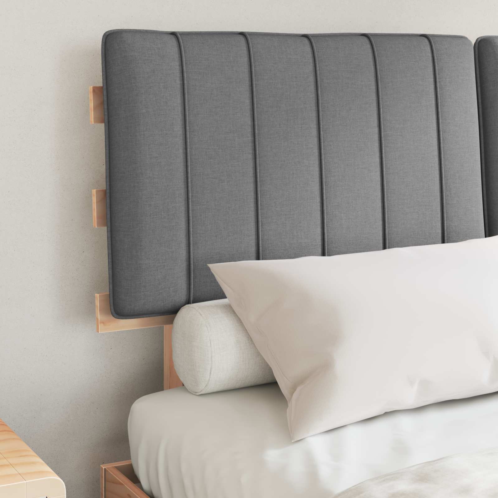 Estrutura de cama com cabeceira estofada cinzento-claro