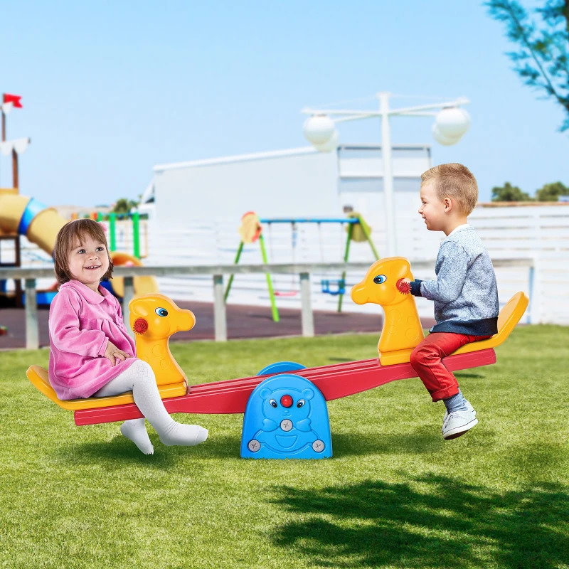 Baloiço infantil em forma de girafa com encosto guidão texturizado carga 20kg por assento para interior e exterior 150x32x60cm multicor