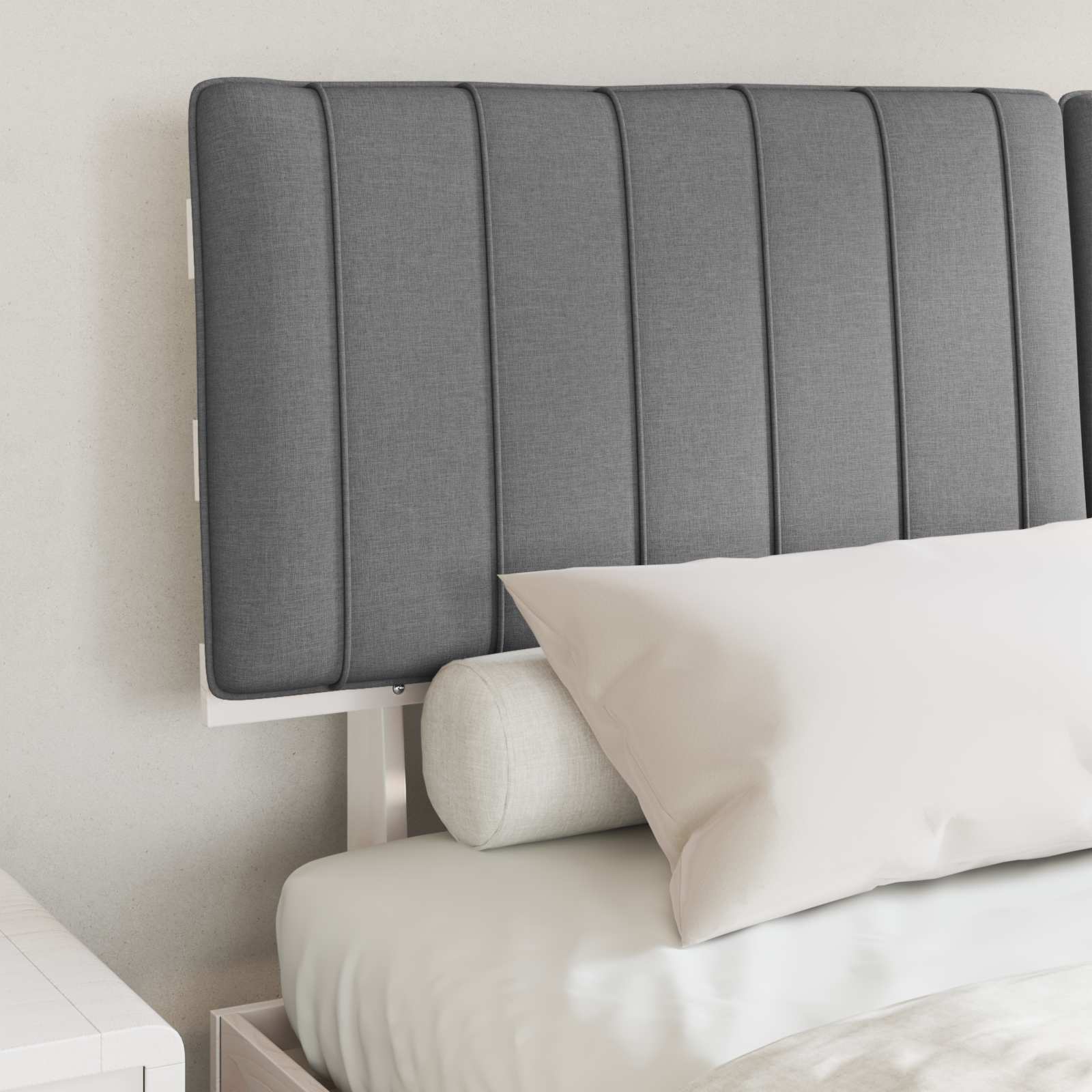 Estrutura de cama com cabeceira estofada cinzento-claro