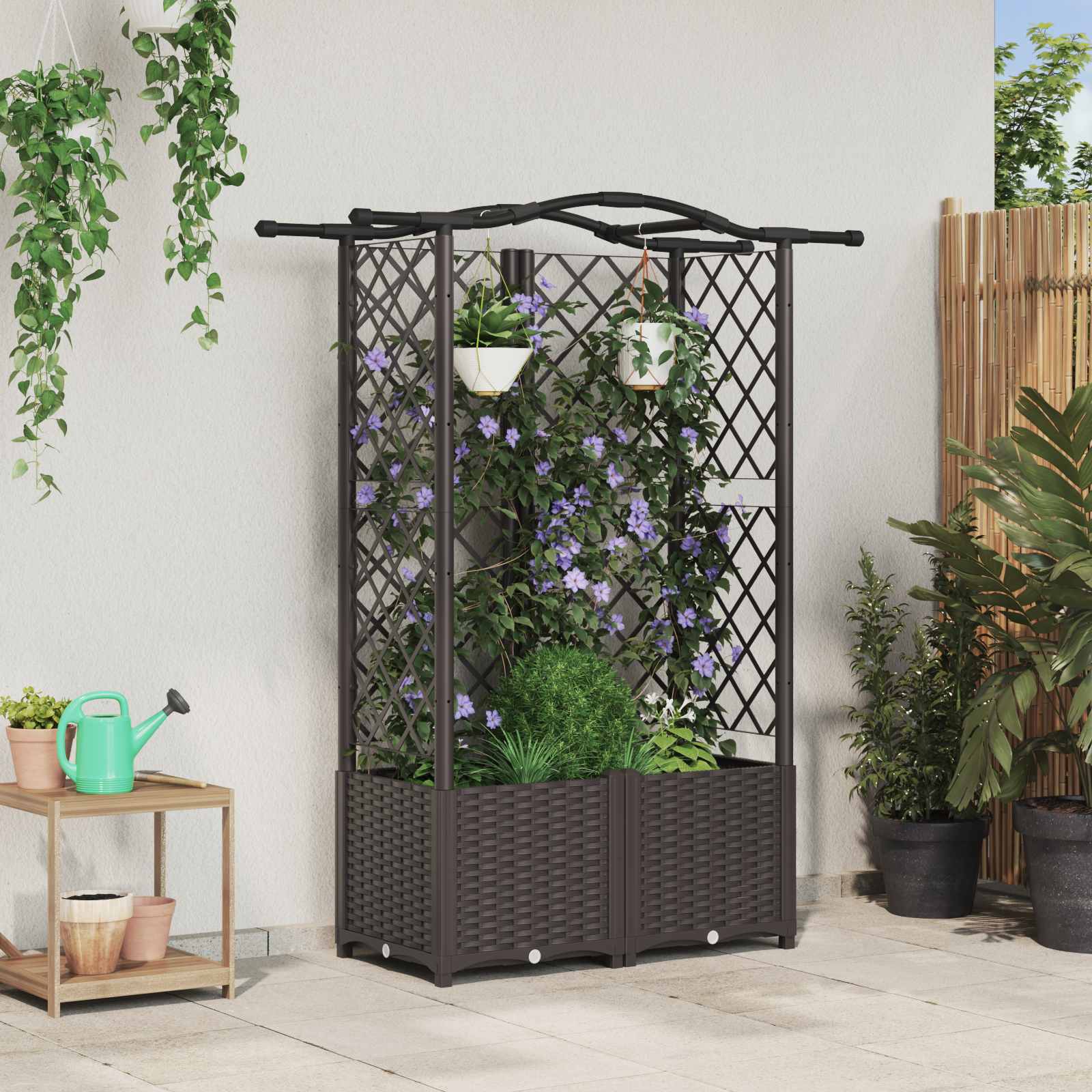 Cama elevada com treliça e telhado castanho 122 x 40 x 138 cm