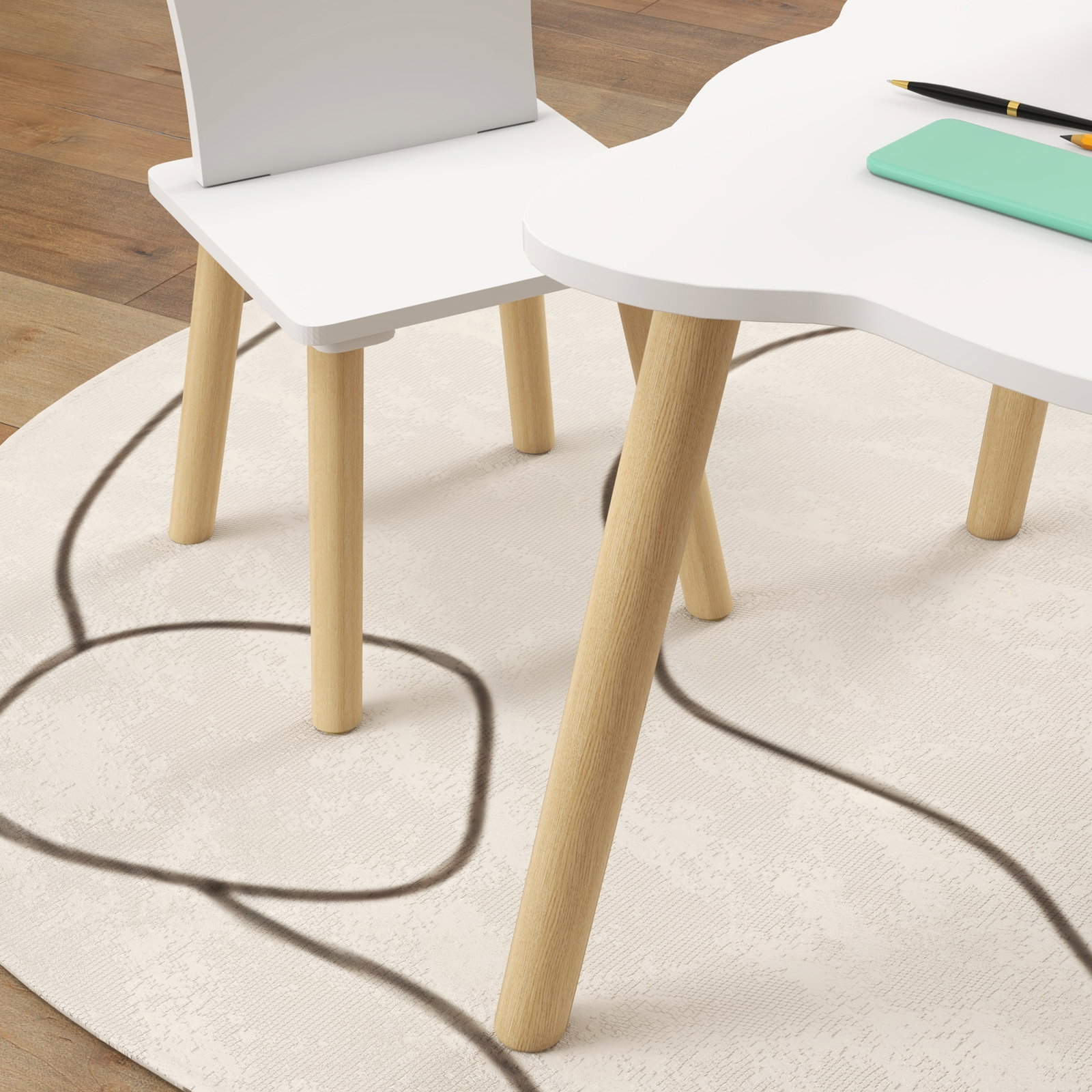 Mesa infantil com 2 cadeiras com encosto em forma de coroa para crianças de 3-6 anos para sala de jogos dormitório branco