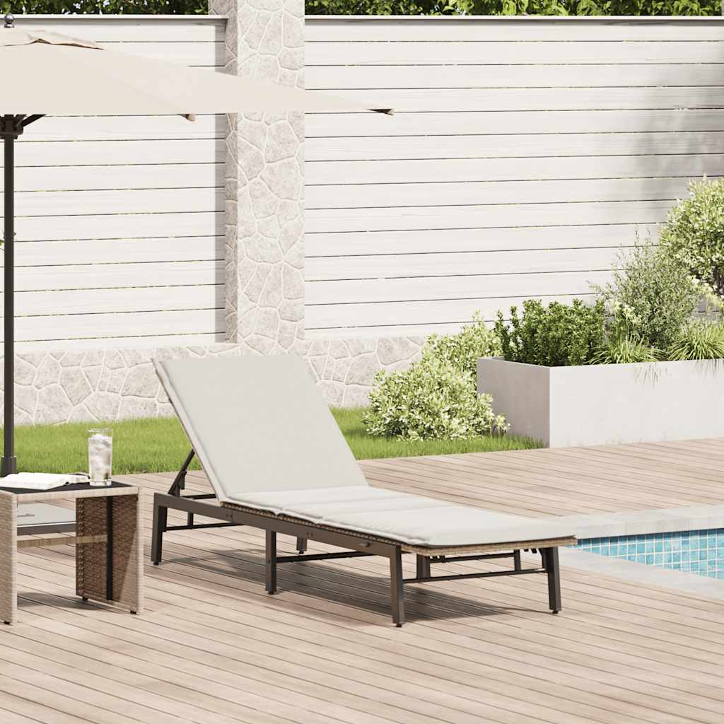 Espreguiçadeira com almofada em rattan sintético bege