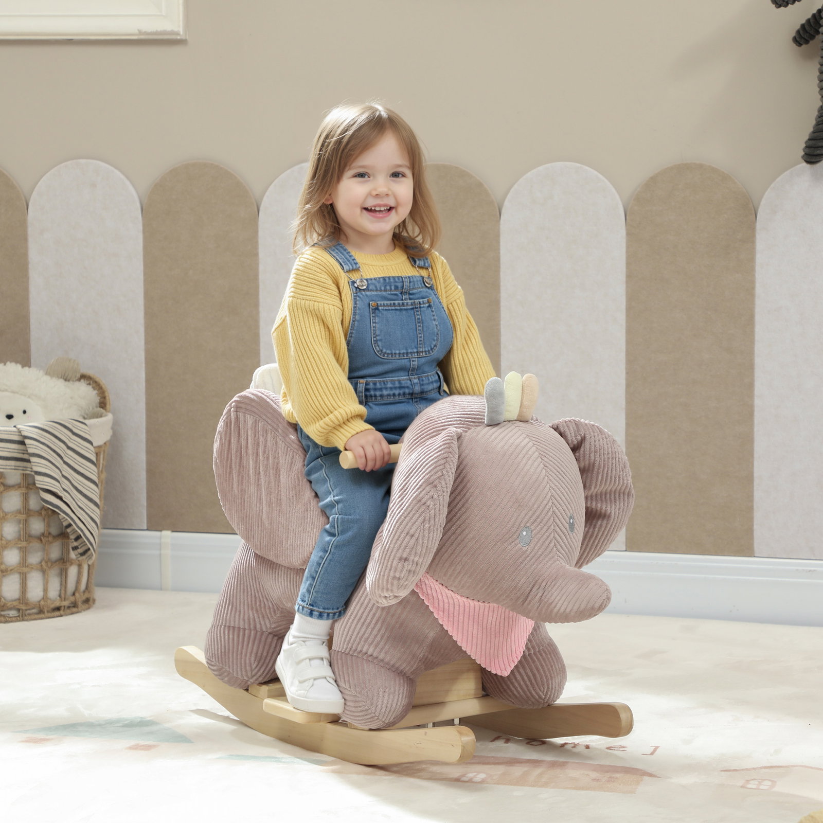 Cavalo baloiço para bebés com som de elefante e cinto de segurança de 3 pontos base em madeira de álamo 65x35x50 cm castanho