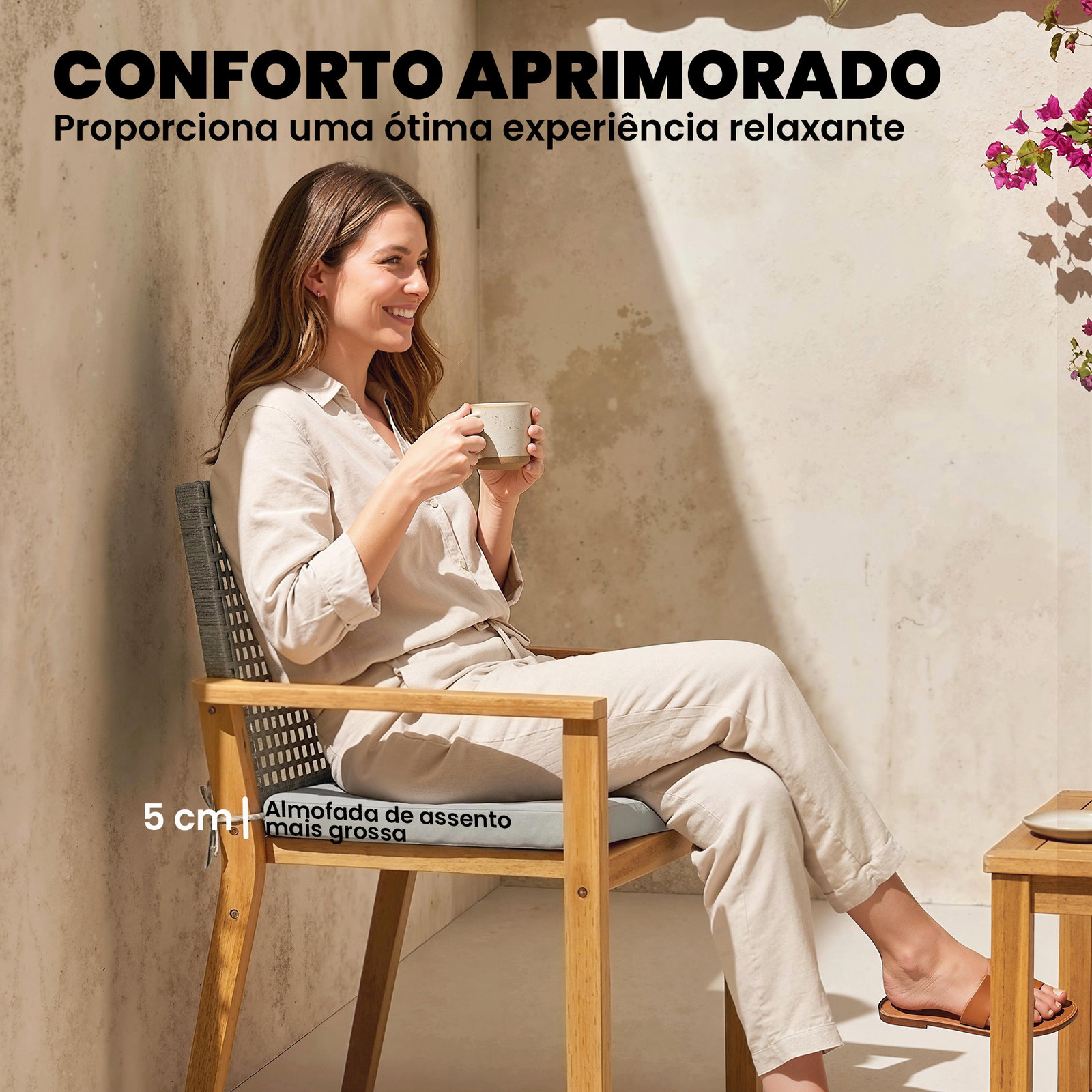 Conjunto de 2 cadeiras de jardim exterior em madeira empilháveis com almofadas removíveis braços encosto 59x55x86 cm madeira