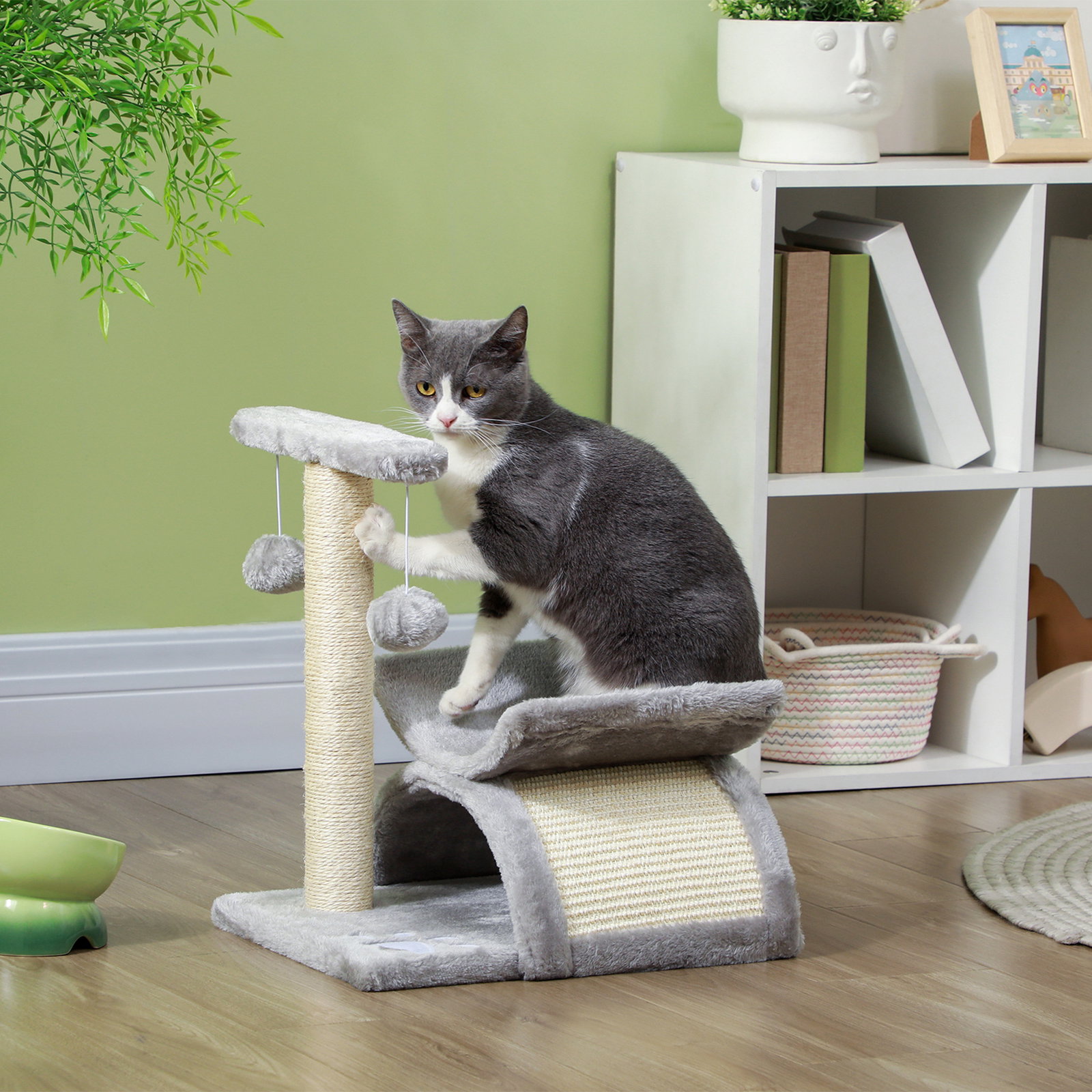 Árvore arranhador para gatos pequena com poste giratório bolas suspensas plataforma curva e esconderijo 40x30x43 cm cinza