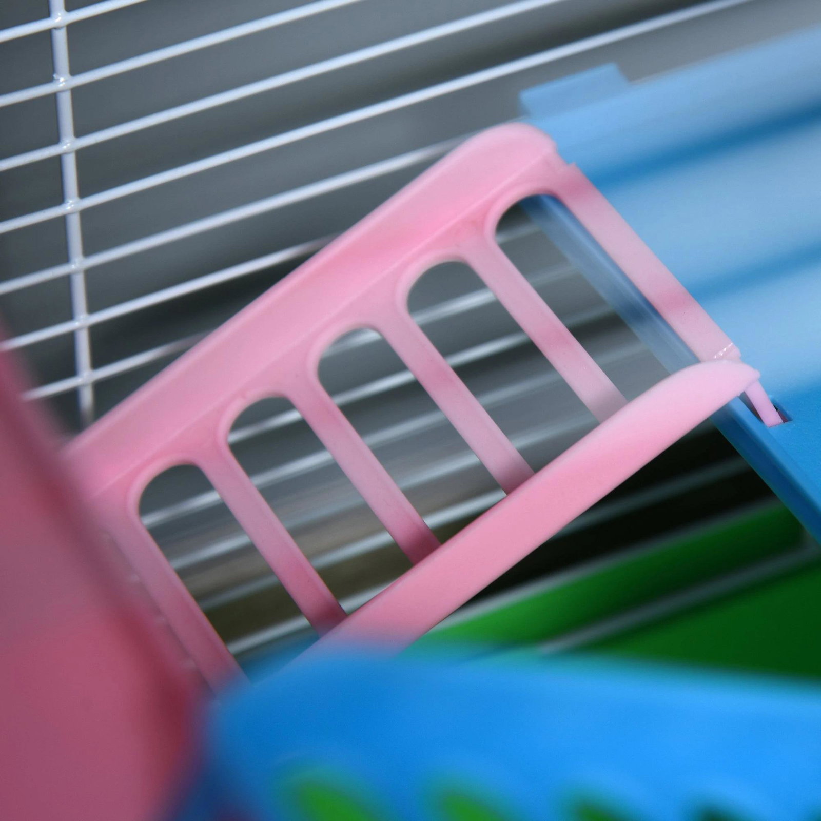 Gaiola para hamster com 5 plantas escada alimentador bebedor roda e túnel 46x30x58cm verde e branco