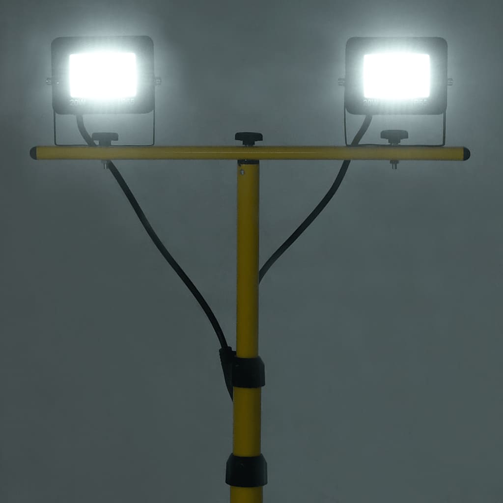Projetor c/ iluminação LED e tripé 2x20 w branco frio