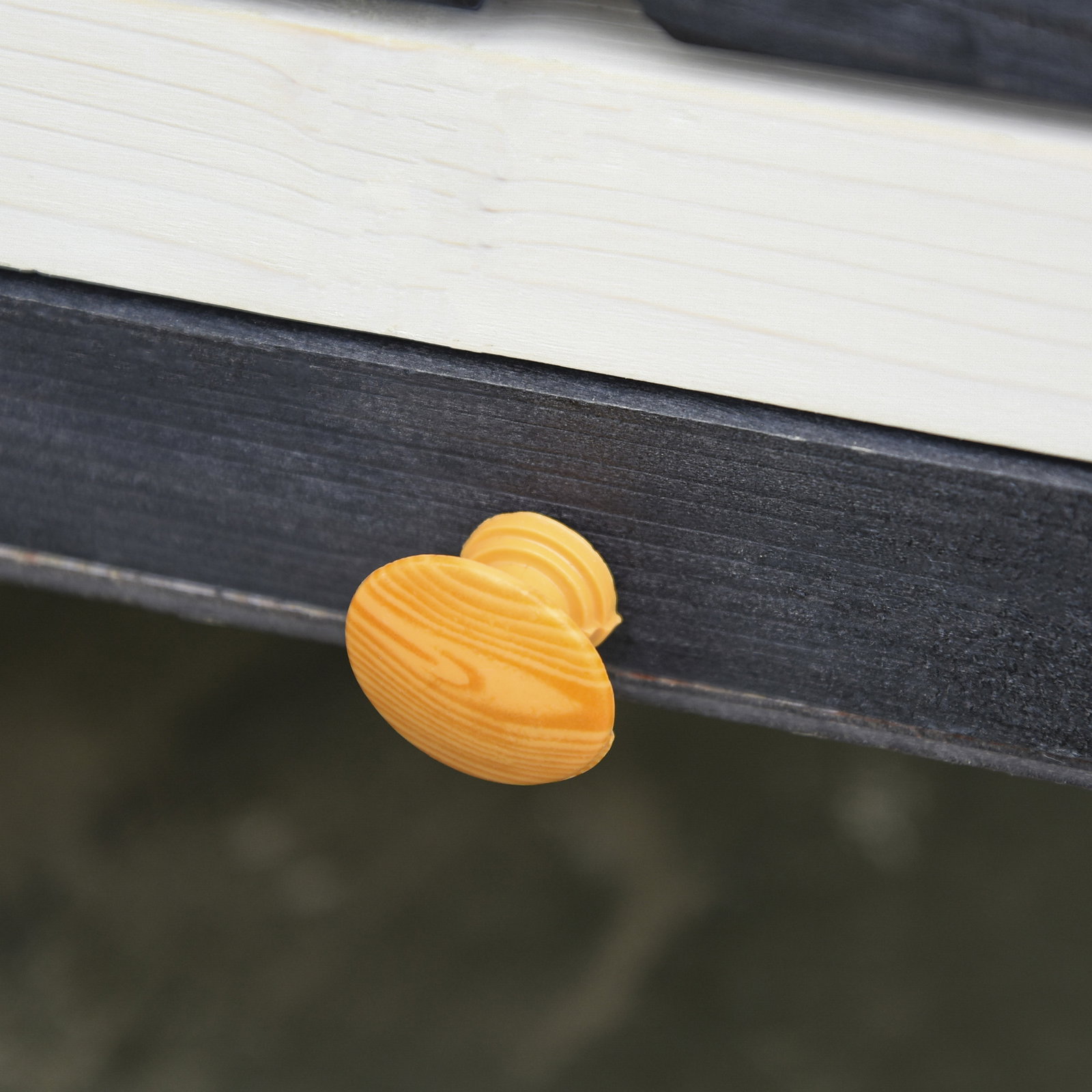 Coelheira de Madeira Gaiola Elevada para Coelhos Cobaias e Animais Pequenos com Teto Asfáltico Bandeja Removível e Porta com Tra