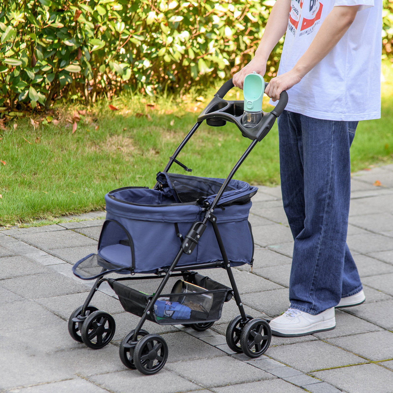 Carrinho para cães dobrável com rodas cesta de armazenamento correias de segurança e janelas 67x45x96 cm azul escuro