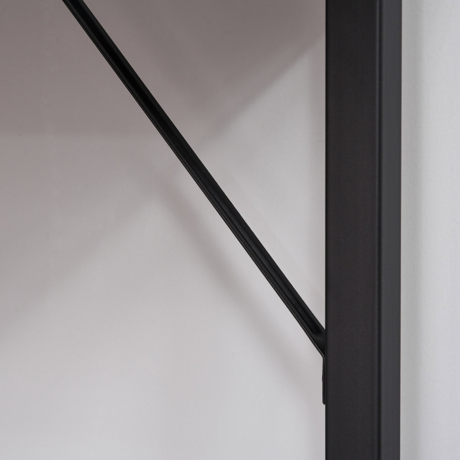 Secdretária mesa de computador com pés ajustáveis e estrutura em aço secretária estilo moderno 120x60x73 cm marrom escuro e preto