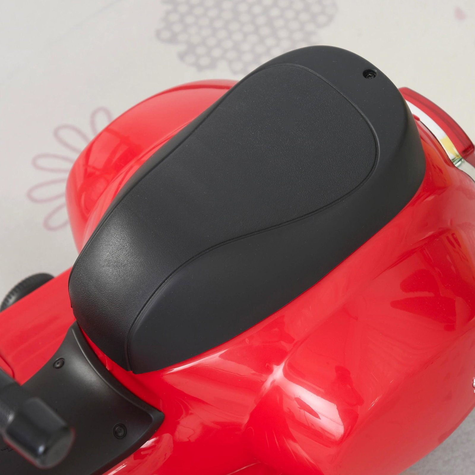 Mota elétrica para crianças com licença acima de 18 meses com faróis buzina e 4 rodas licenciadas 66,5x38x52 cm vermelho