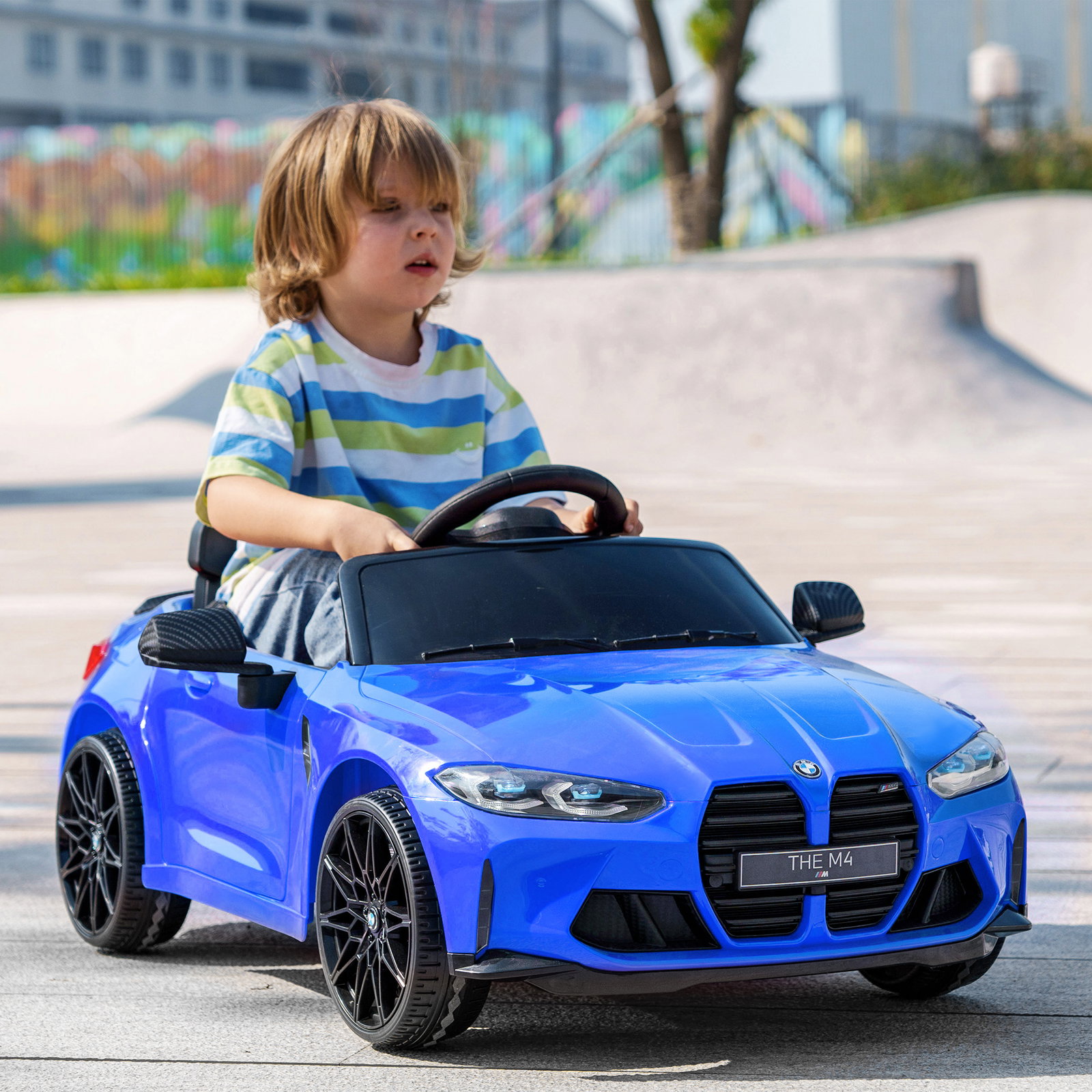 Carro elétrico para crianças bmw m4 12v com controlo remoto faróis buzina música e velocidade 3-5 km/h 108x69,5x51 cm azul