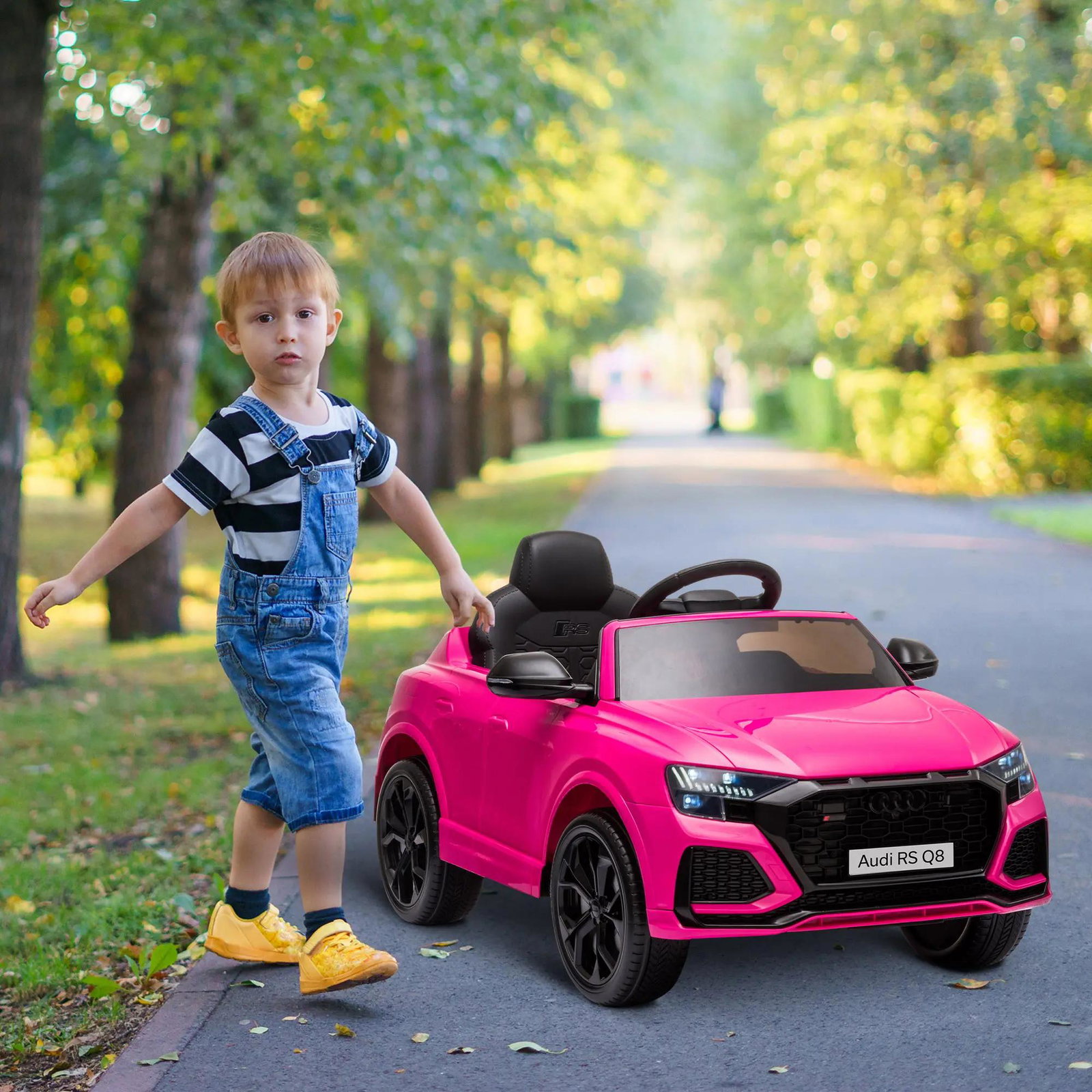 Carro Elétrico Infantil para 3-5 anos Licença Audi RS Q8 com Bateria 6V Controle a Distância Música MP3 Buzina e Luzes Velocidad