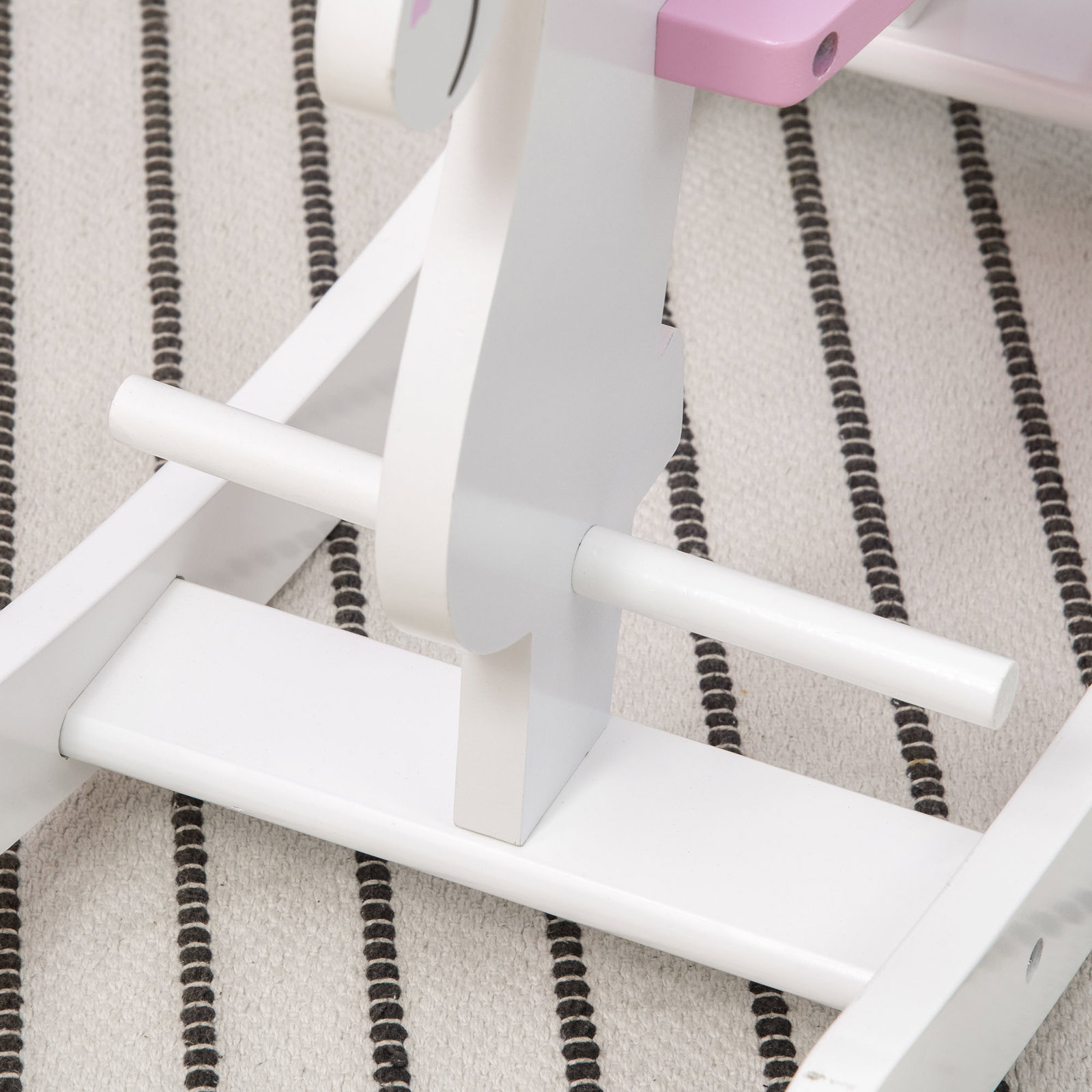 Cavalo baloiço para crianças de 1-3 anos cavalo baloiço de madeira com guiador e apoio para os pés 68x27x46,5cm branco e rosa