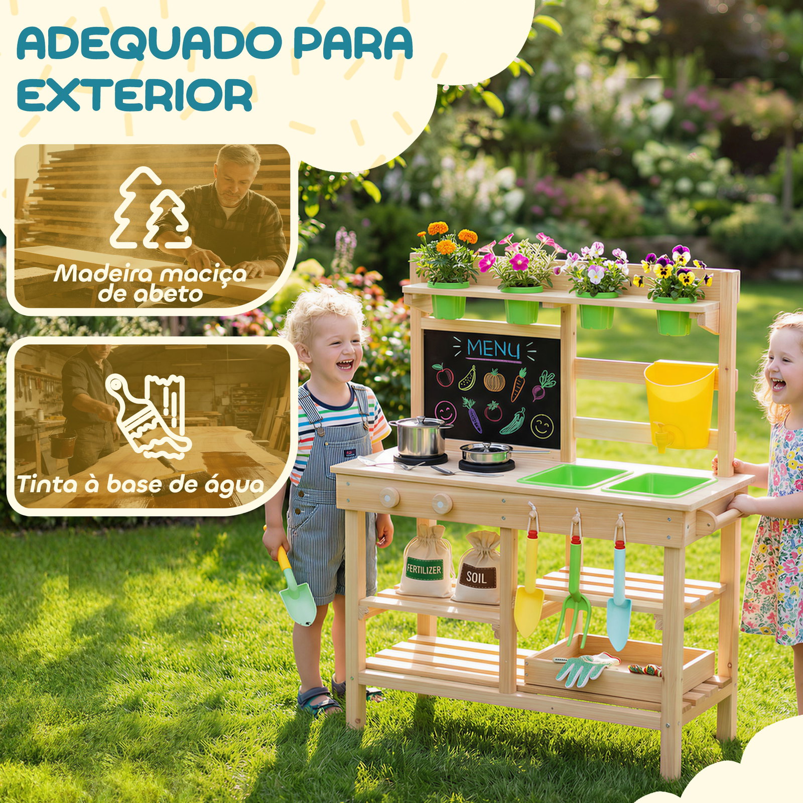 Cozinha de brincar exterior com vasos lavatório torneira utensílios de aço inoxidável e quadro-negro madeira