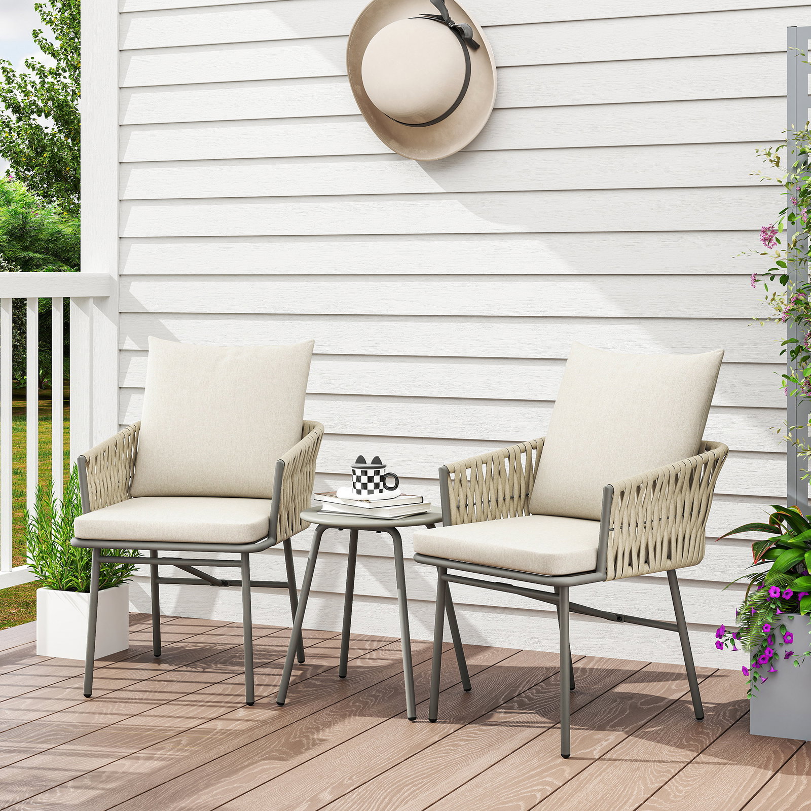 Conjunto de jardim de 3 peças com 2 cadeiras com almofadas removíveis e laváveis e mesa com bancada de metal cinza e creme