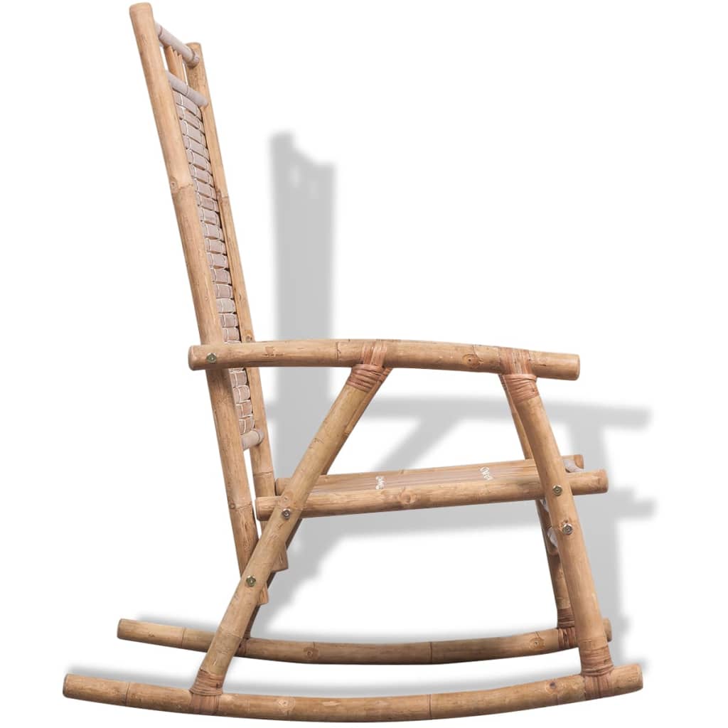 Cadeira de balanço de bambu